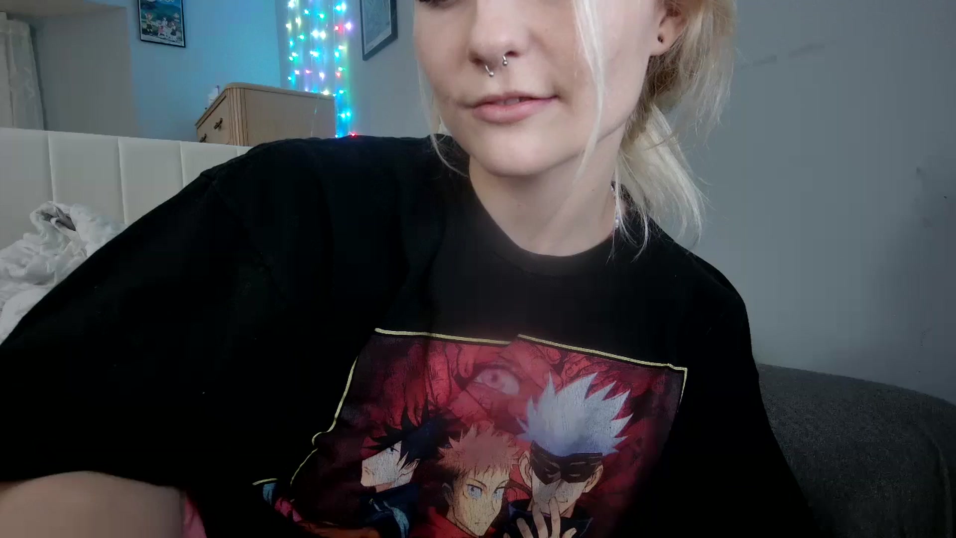 Gallery image thumbnail from DuckChan0's myfreecams stream on, 11/10/2024, 24:30 image 17 of 20