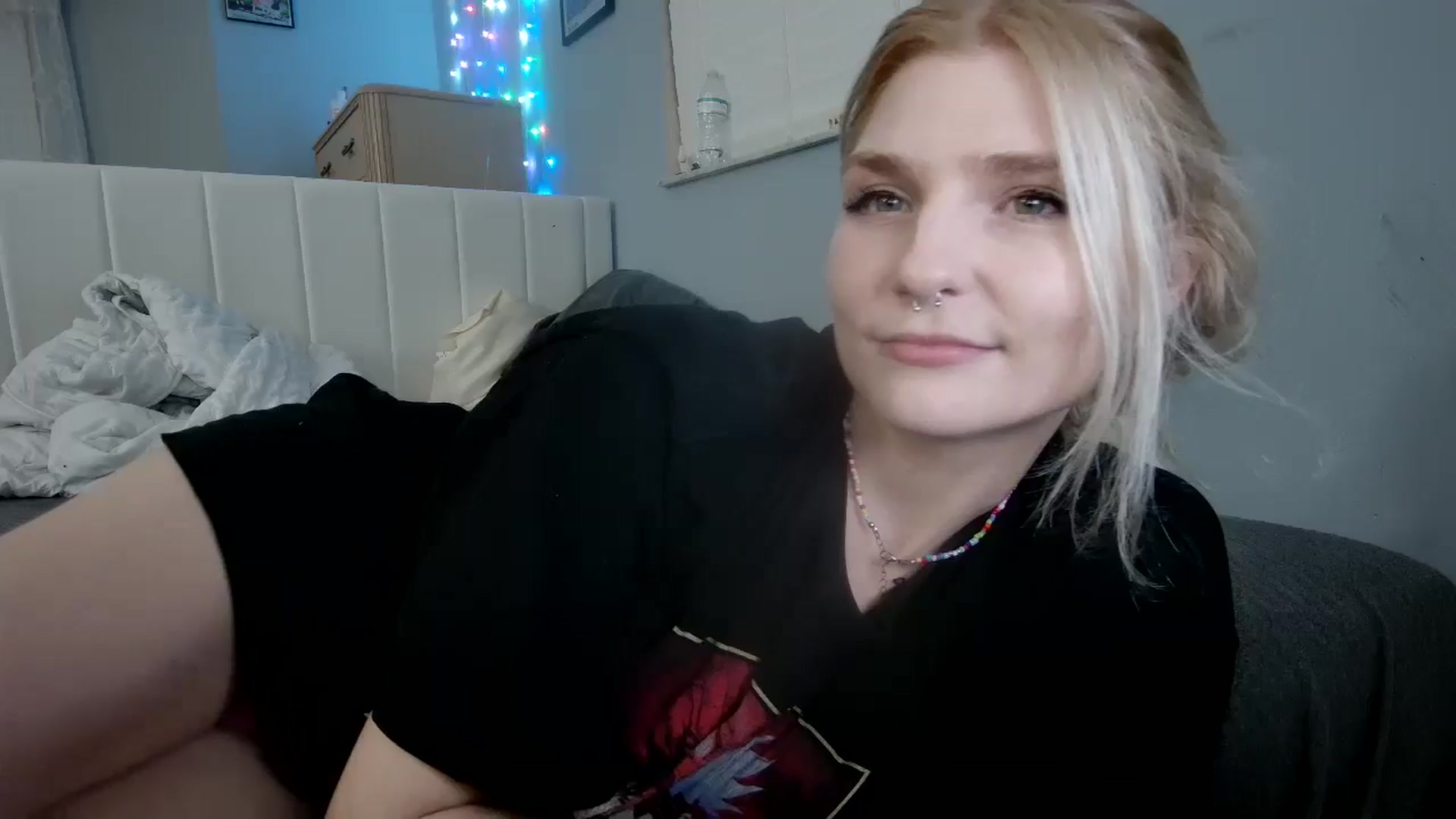 Gallery image thumbnail from DuckChan0's myfreecams stream on, 11/10/2024, 24:30 image 1 of 20