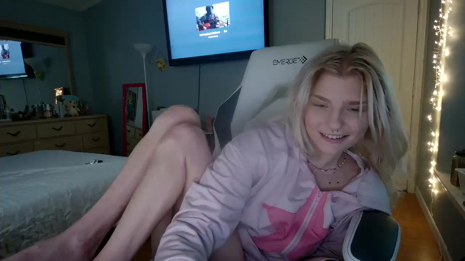 Gallery image thumbnail from DuckChan0's myfreecams stream on, 11/12/2024, 15:33 image 12 of 20