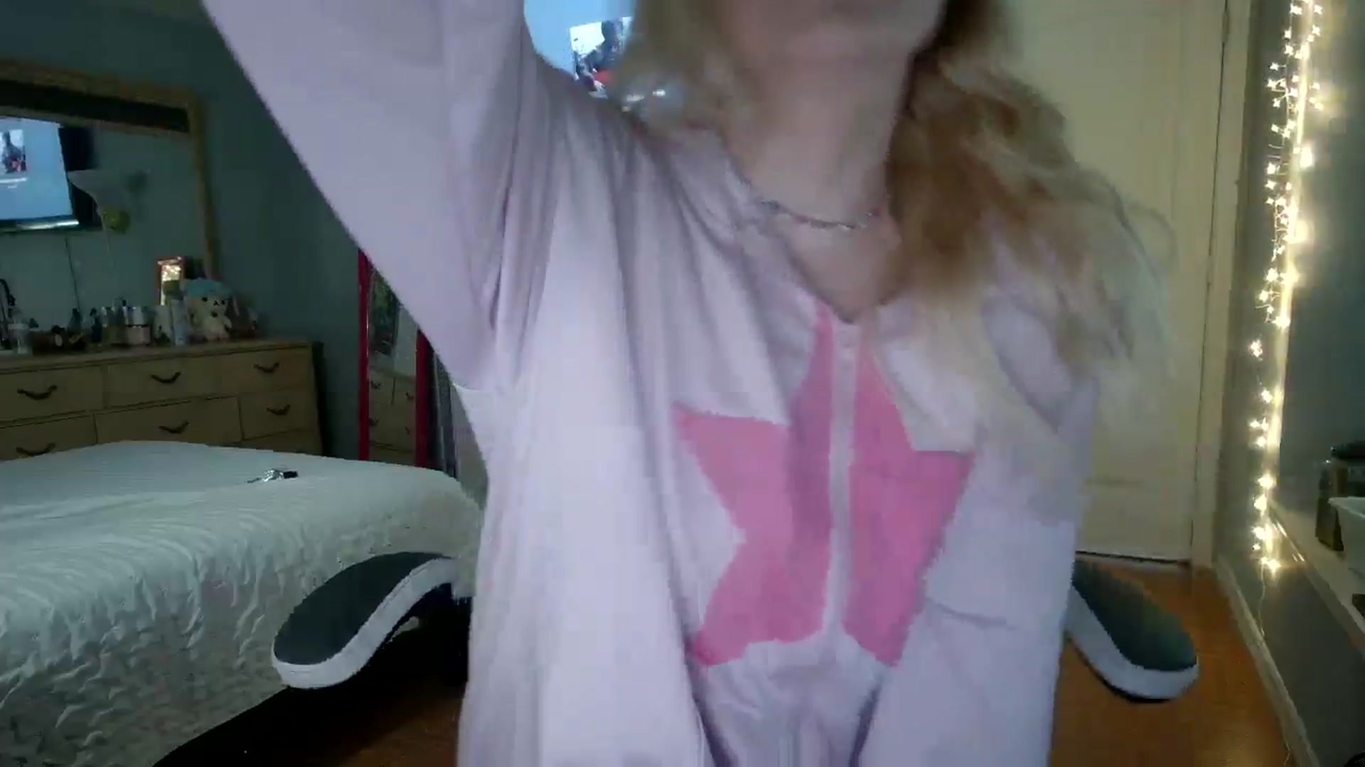 Gallery image thumbnail from DuckChan0's myfreecams stream on, 11/12/2024, 15:33 image 11 of 20