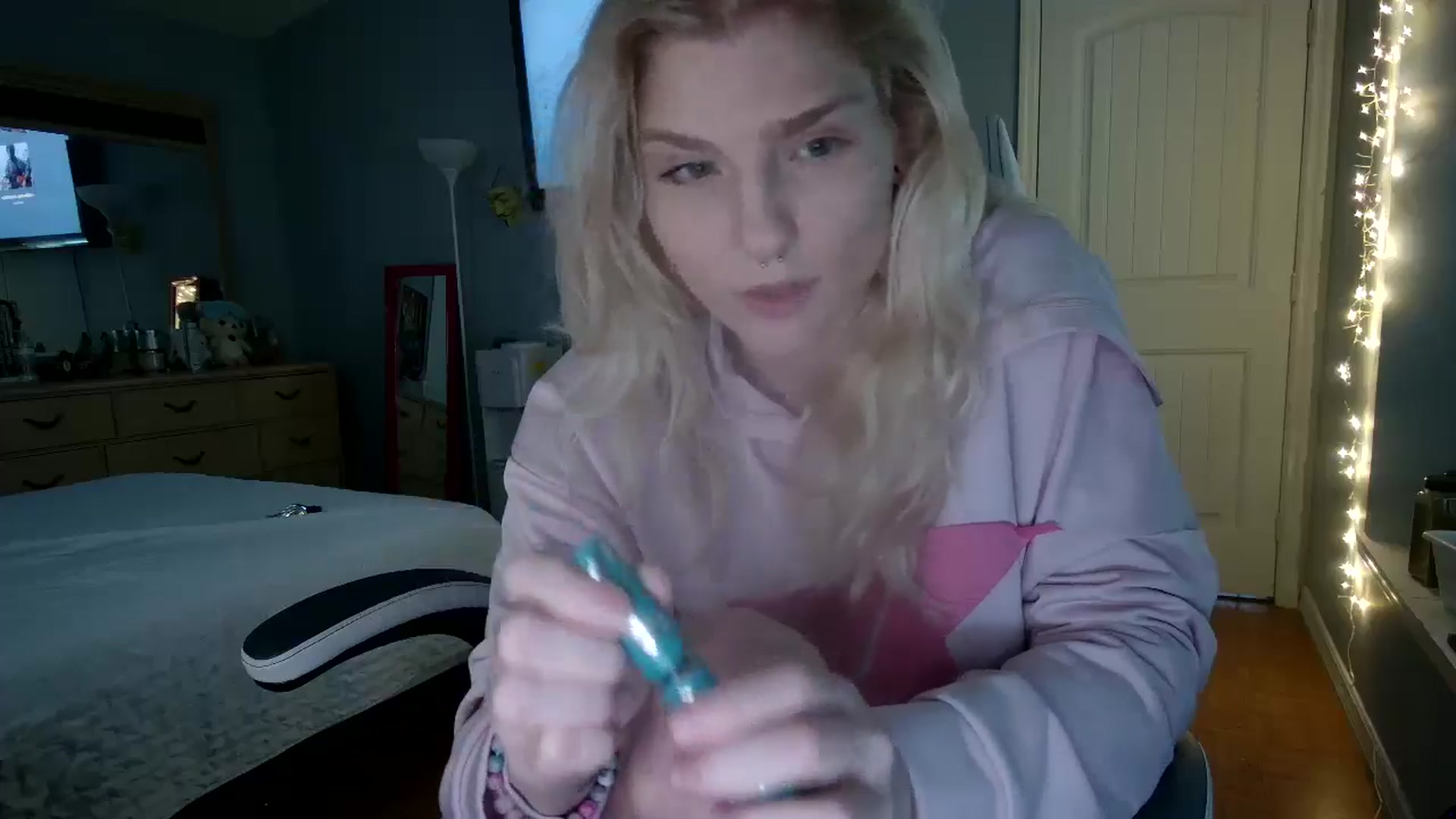 Gallery image thumbnail from DuckChan0's myfreecams stream on, 11/12/2024, 15:33 image 13 of 20