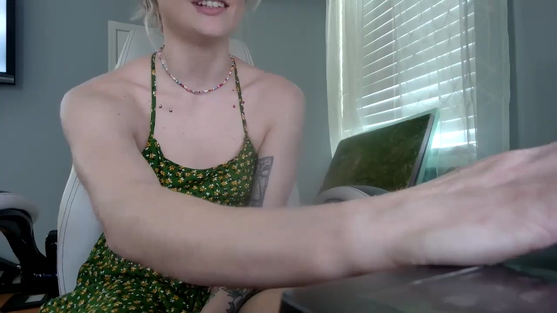 Gallery image thumbnail from DuckChan0's myfreecams stream on, 11/12/2024, 16:19 image 13 of 20