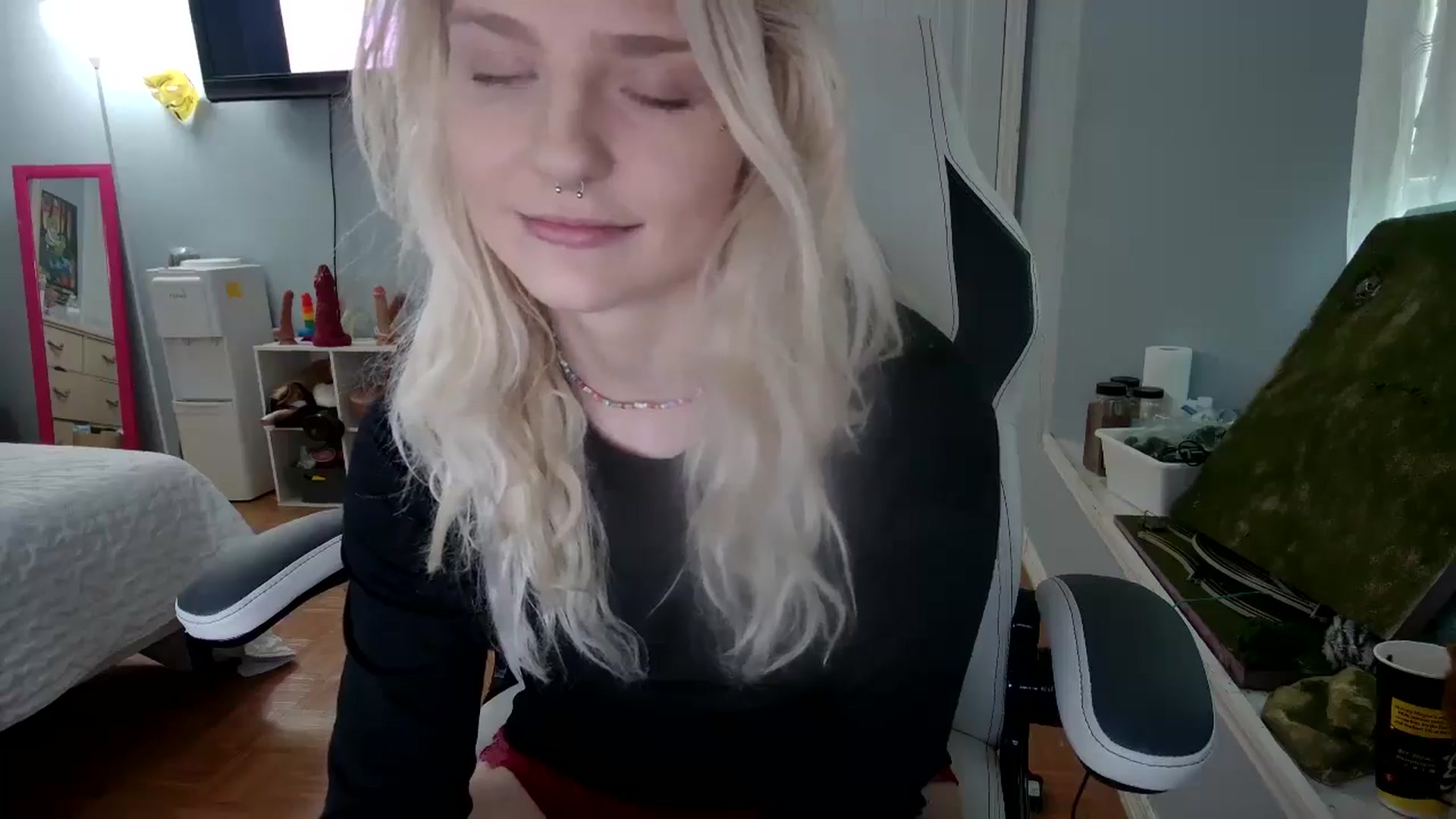 Gallery image thumbnail from DuckChan0's myfreecams stream on, 11/12/2024, 17:07 image 20 of 20