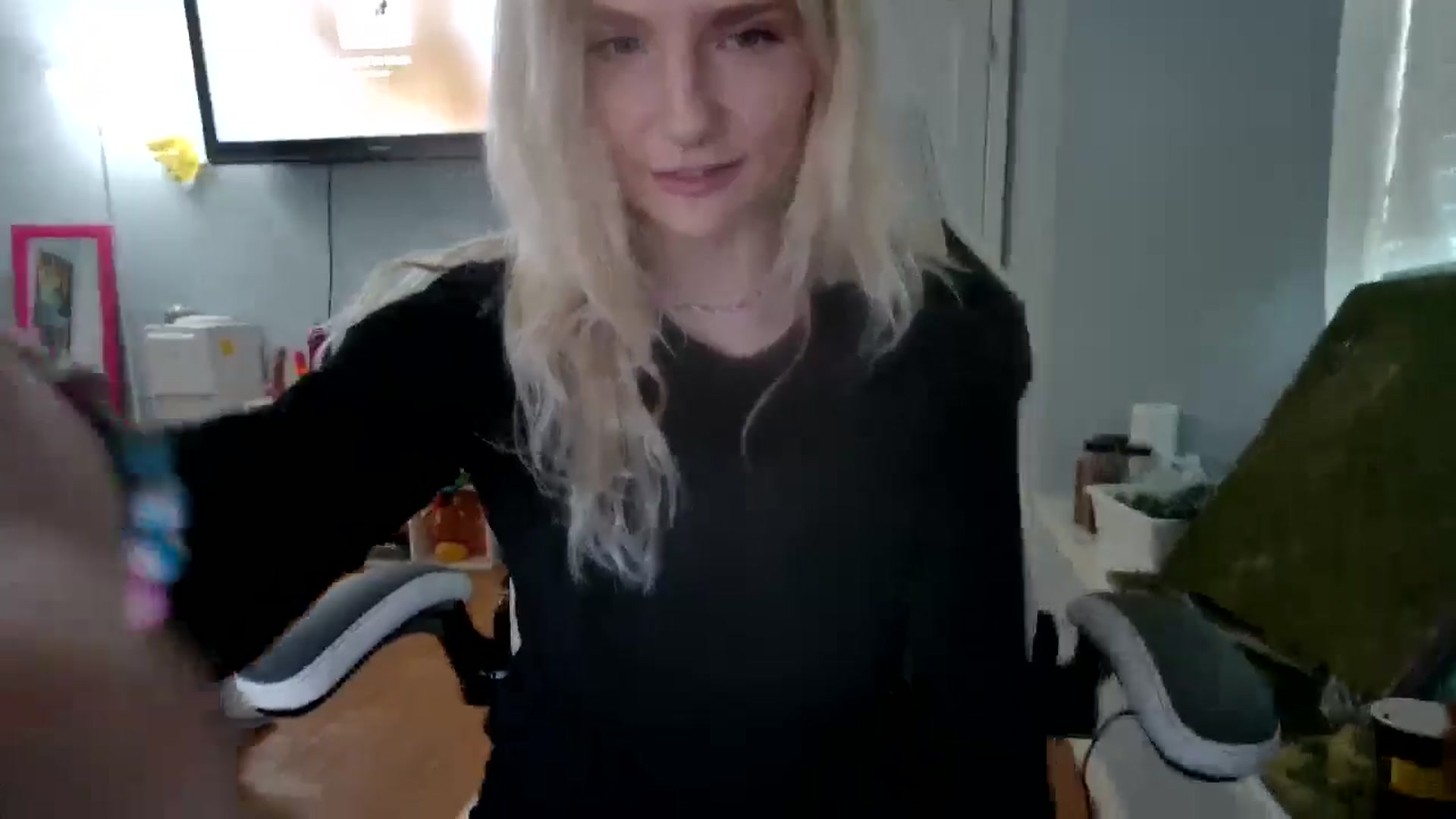 Gallery image thumbnail from DuckChan0's myfreecams stream on, 11/12/2024, 17:07 image 10 of 20