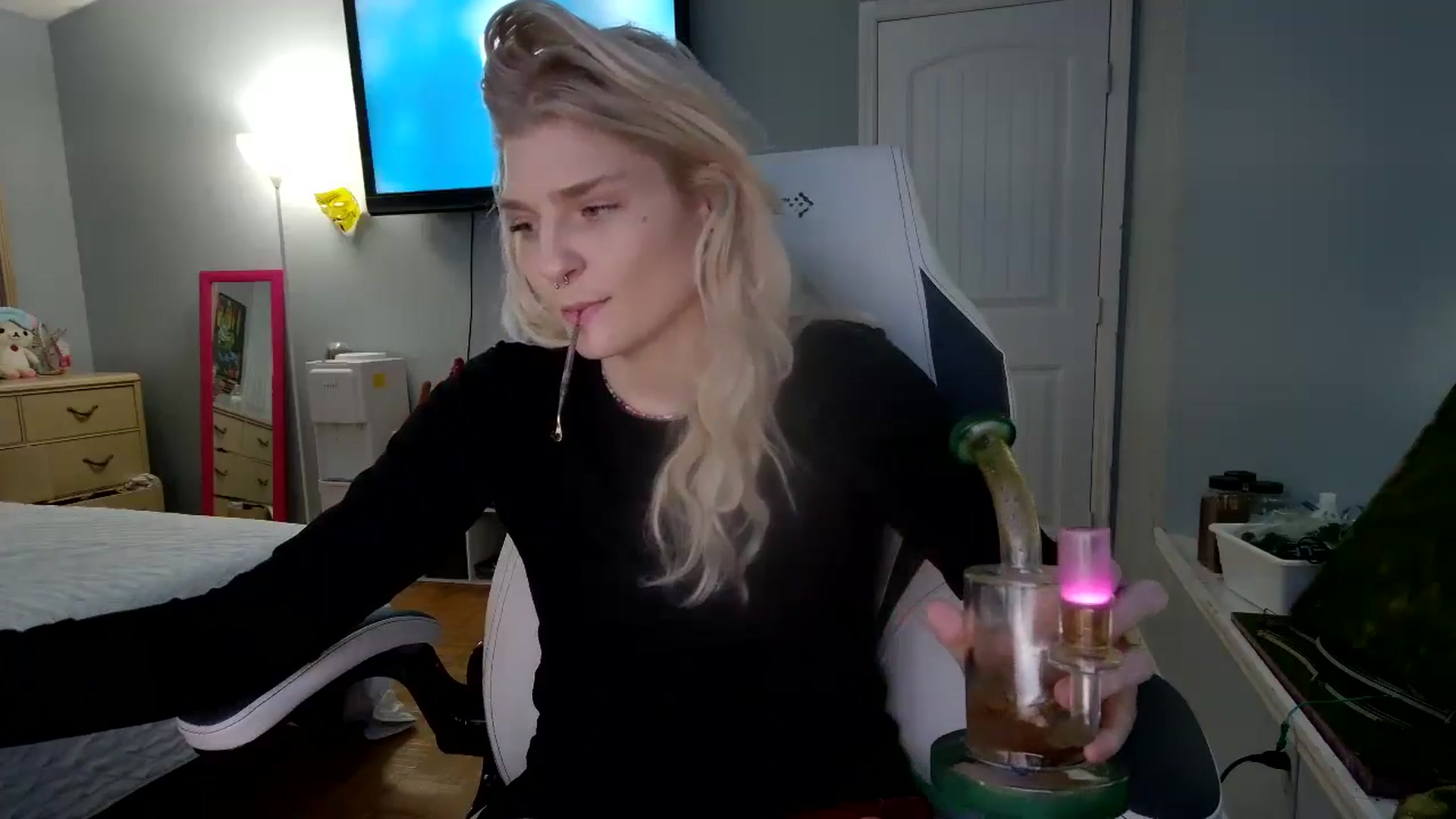 Gallery image thumbnail from DuckChan0's myfreecams stream on, 11/12/2024, 17:56 image 5 of 20
