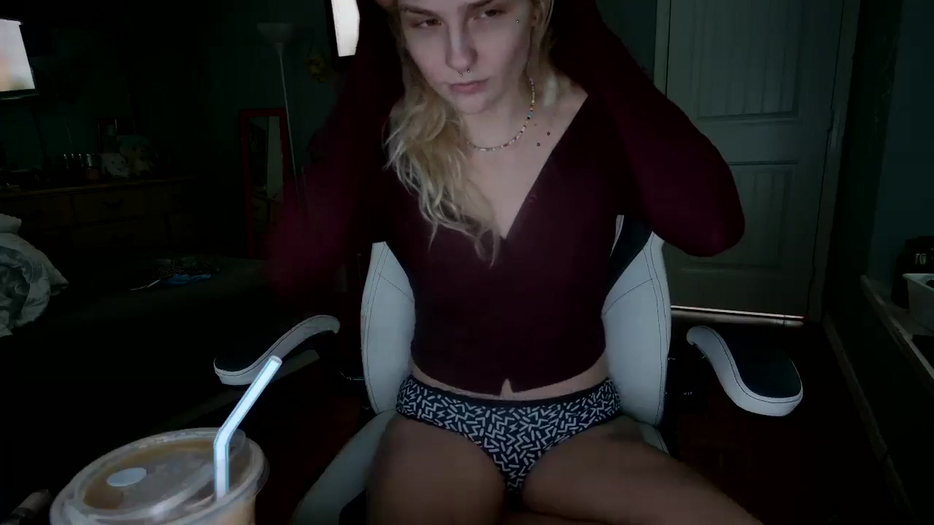 Gallery image thumbnail from DuckChan0's myfreecams stream on, 11/13/2024, 13:34 image 3 of 20