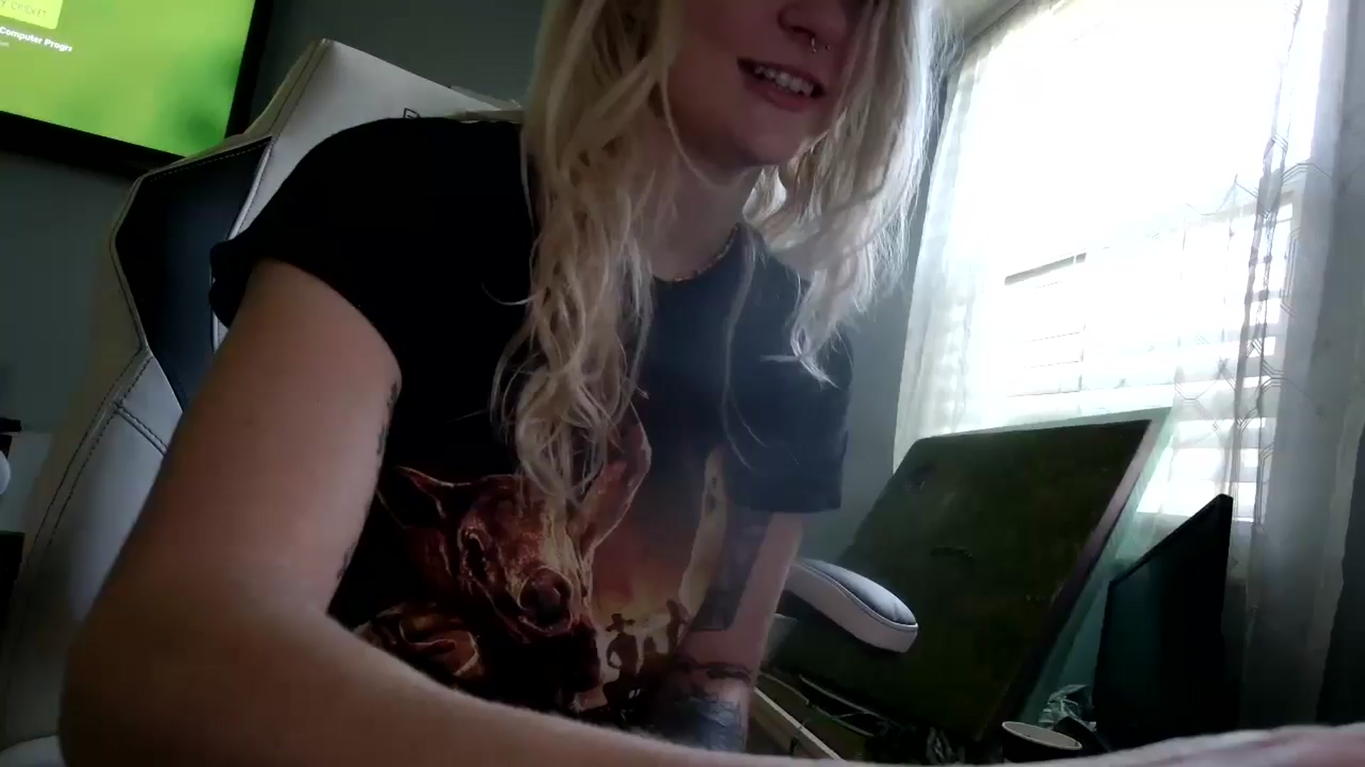 Gallery image thumbnail from DuckChan0's myfreecams stream on, 11/13/2024, 14:41 image 2 of 20
