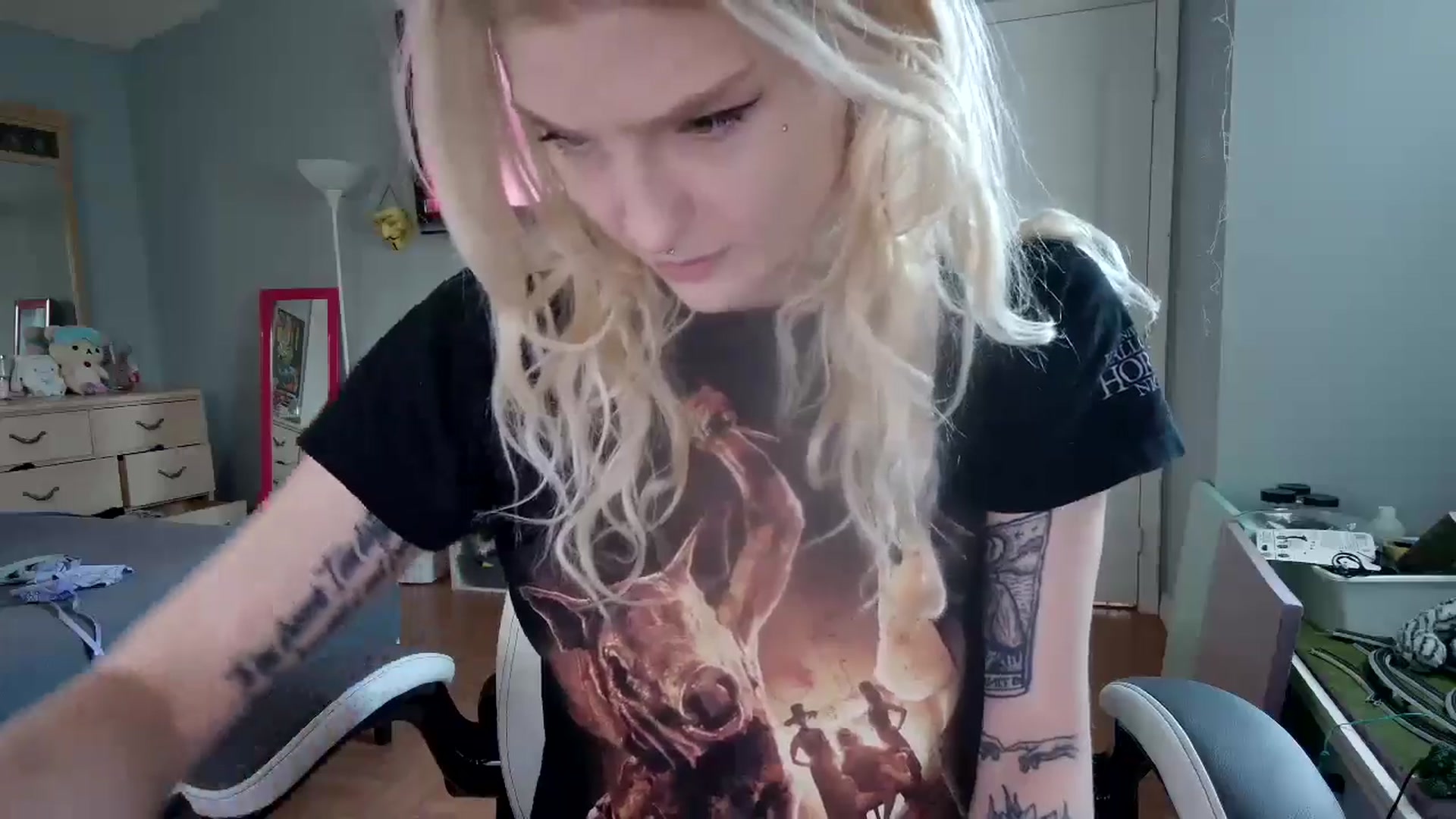 Gallery image thumbnail from DuckChan0's myfreecams stream on, 11/13/2024, 14:41 image 8 of 20
