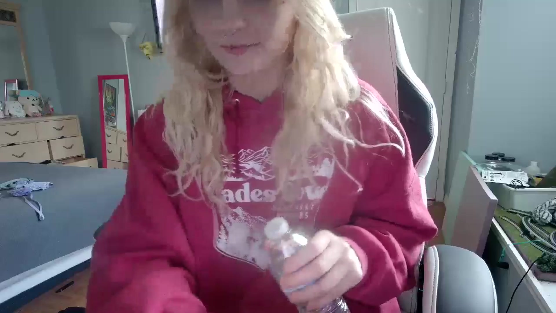 Gallery image thumbnail from DuckChan0's myfreecams stream on, 11/13/2024, 15:25 image 11 of 20