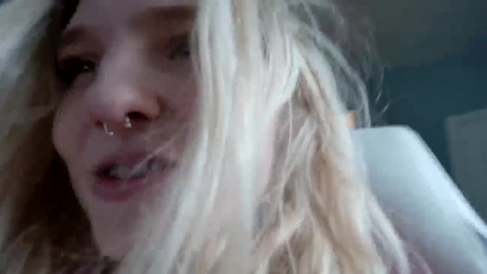Gallery image thumbnail from DuckChan0's myfreecams stream on, 11/13/2024, 16:41 image 2 of 20