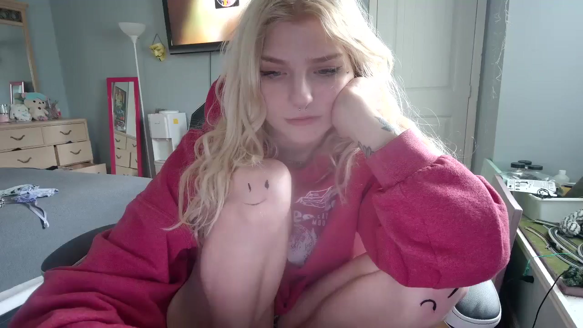 Gallery image thumbnail from DuckChan0's myfreecams stream on, 11/13/2024, 16:41 image 20 of 20