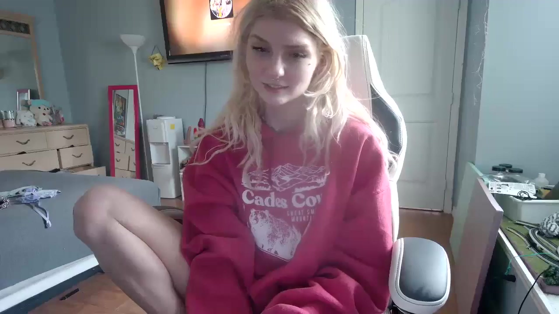 Gallery image thumbnail from DuckChan0's myfreecams stream on, 11/13/2024, 16:41 image 18 of 20