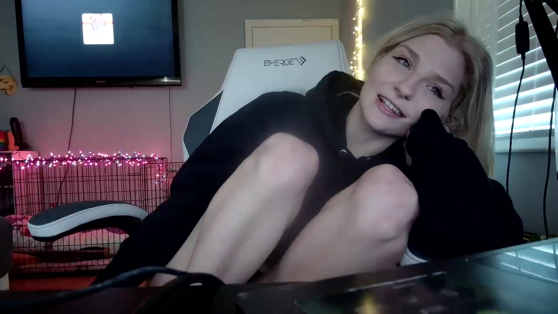 Gallery image thumbnail from DuckChan0's myfreecams stream on, 11/14/2024, 14:39 image 20 of 20