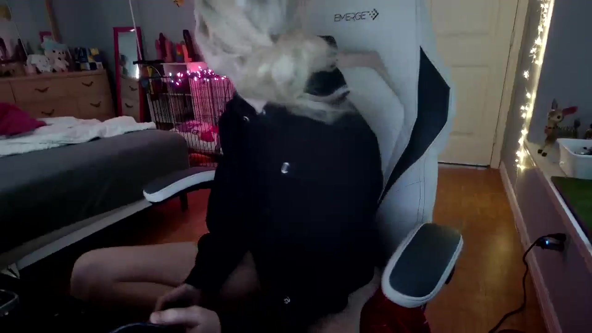 Gallery image thumbnail from DuckChan0's myfreecams stream on, 11/14/2024, 14:39 image 9 of 20