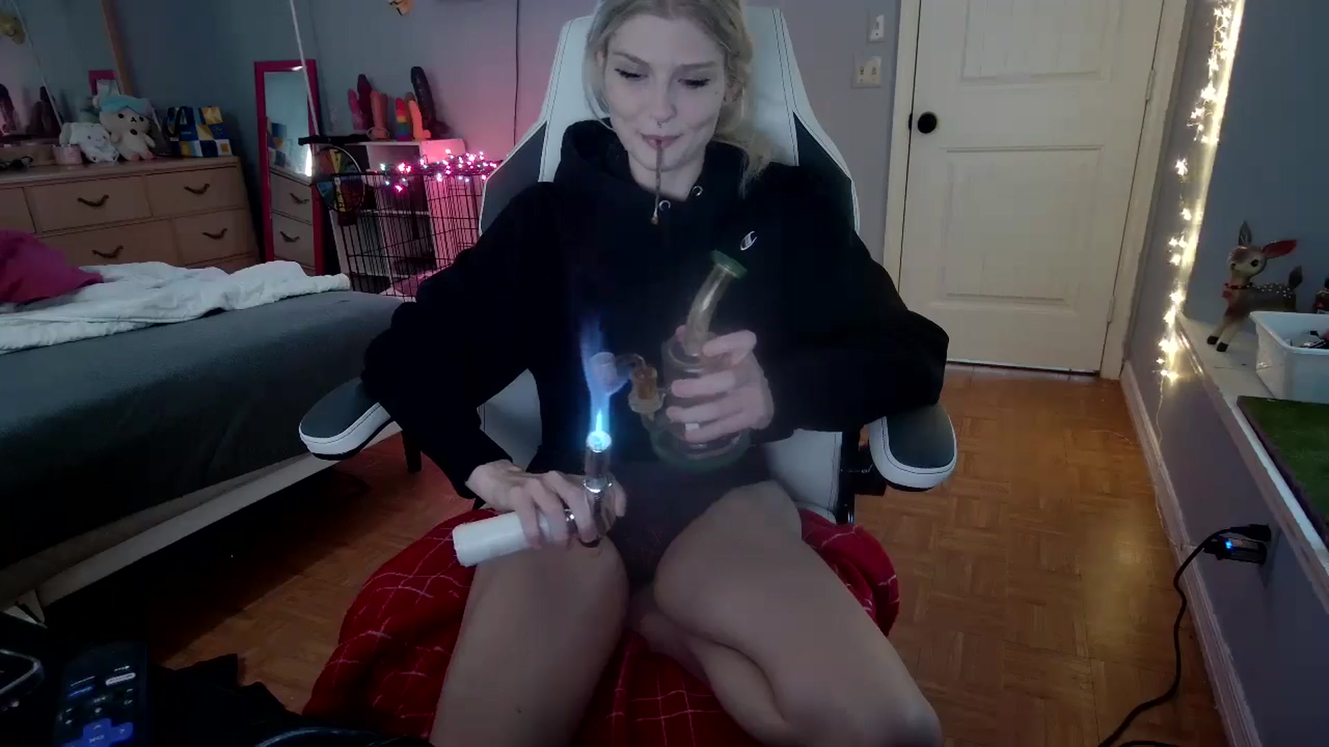 Gallery image thumbnail from DuckChan0's myfreecams stream on, 11/14/2024, 14:39 image 11 of 20