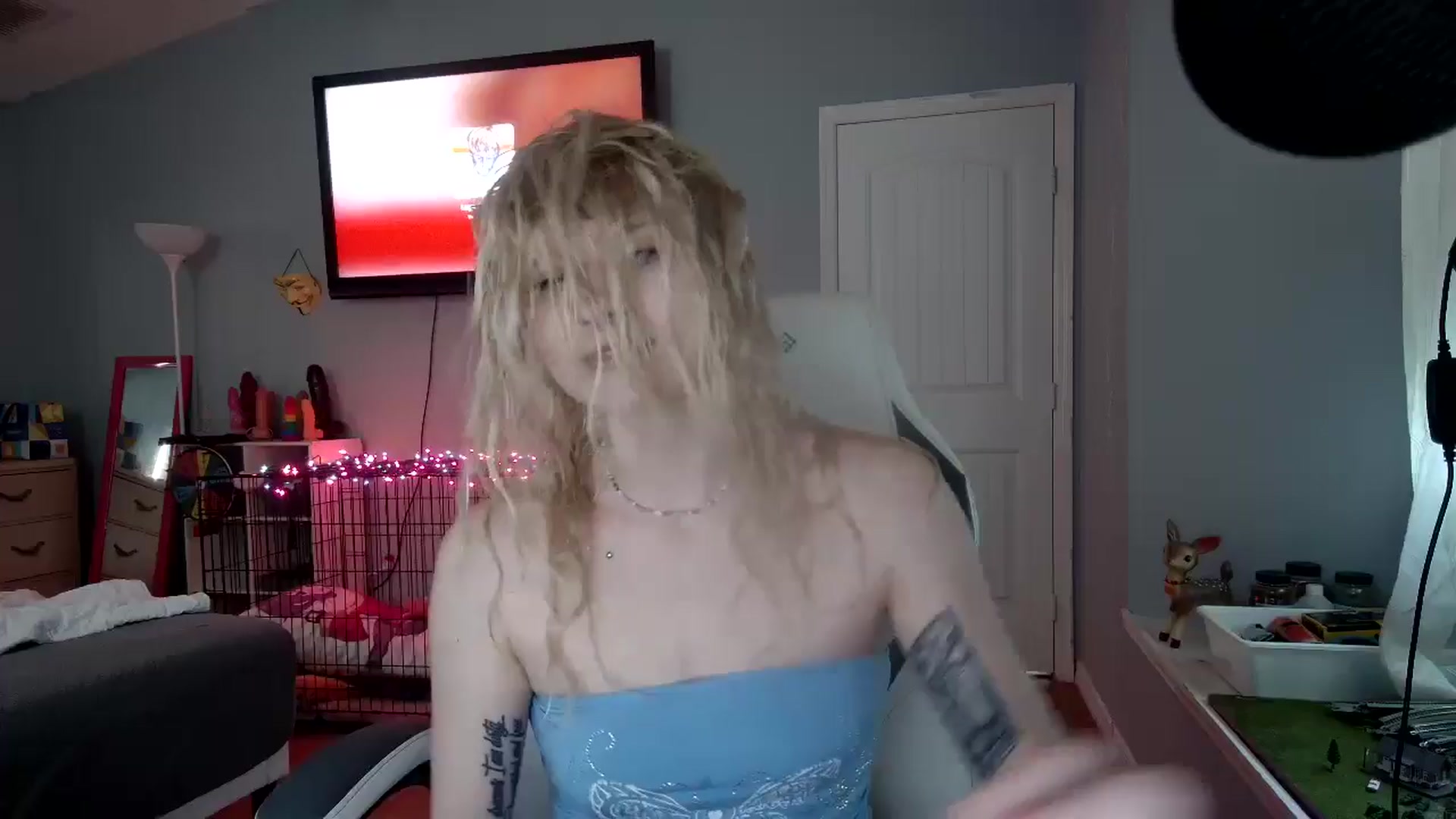 Gallery image thumbnail from DuckChan0's myfreecams stream on, 11/14/2024, 15:59 image 1 of 20