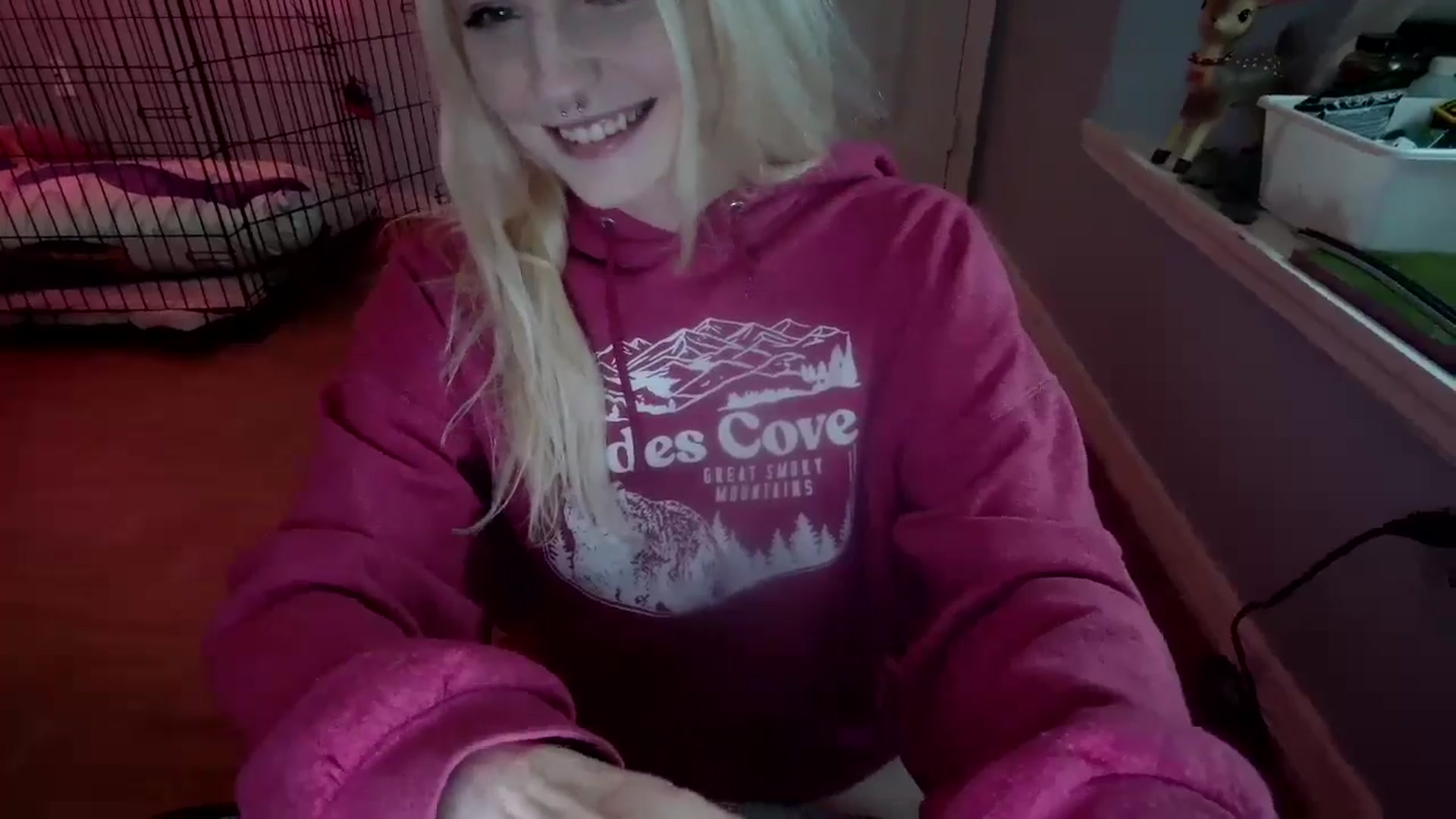 Gallery image thumbnail from DuckChan0's myfreecams stream on, 11/14/2024, 17:48 image 7 of 20