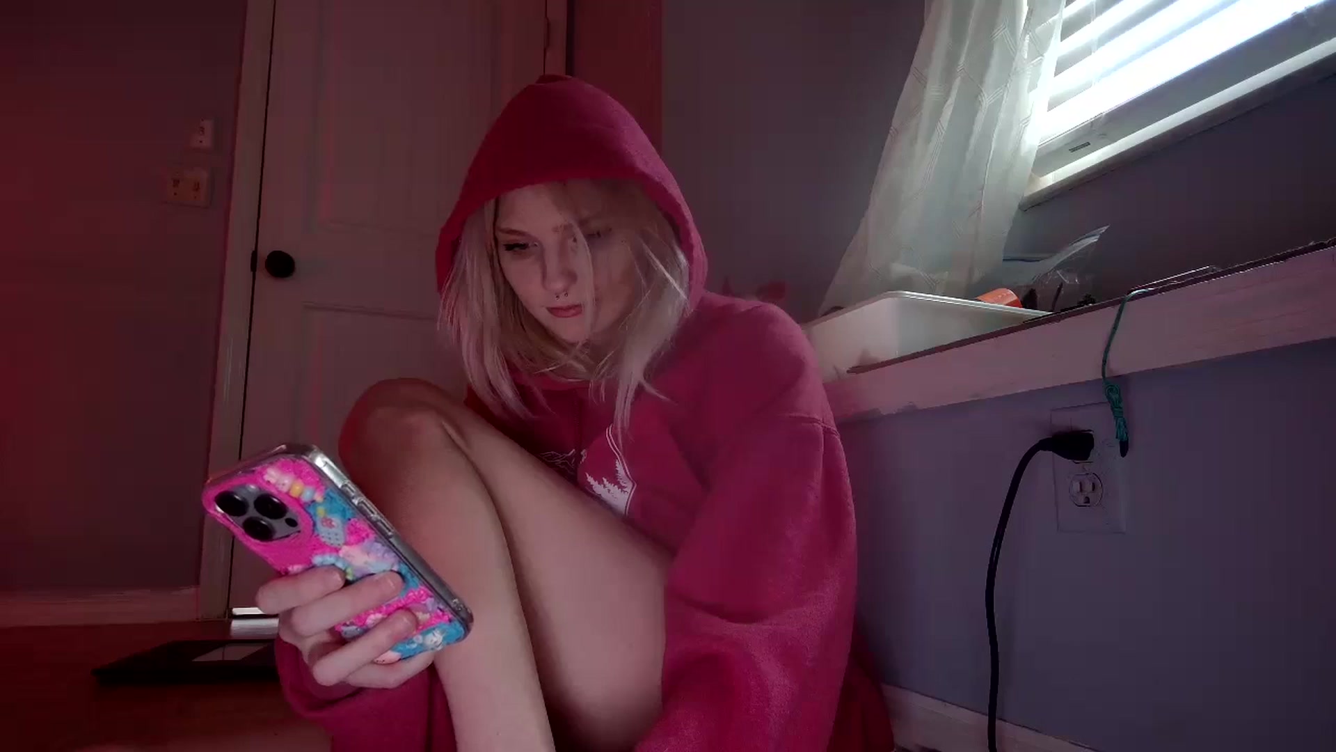 Gallery image thumbnail from DuckChan0's myfreecams stream on, 11/14/2024, 18:28 image 11 of 20