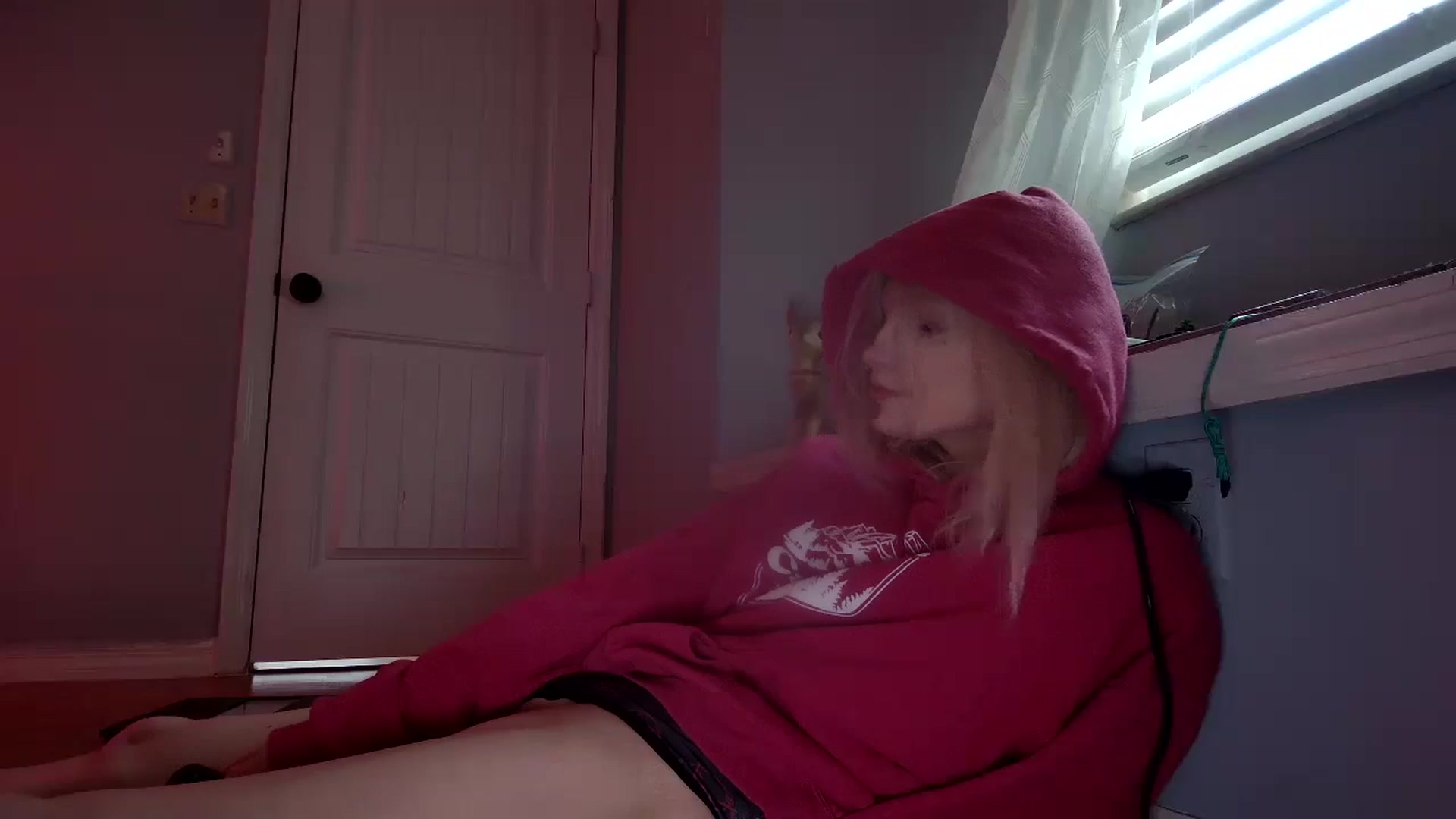 Gallery image thumbnail from DuckChan0's myfreecams stream on, 11/14/2024, 18:28 image 14 of 20