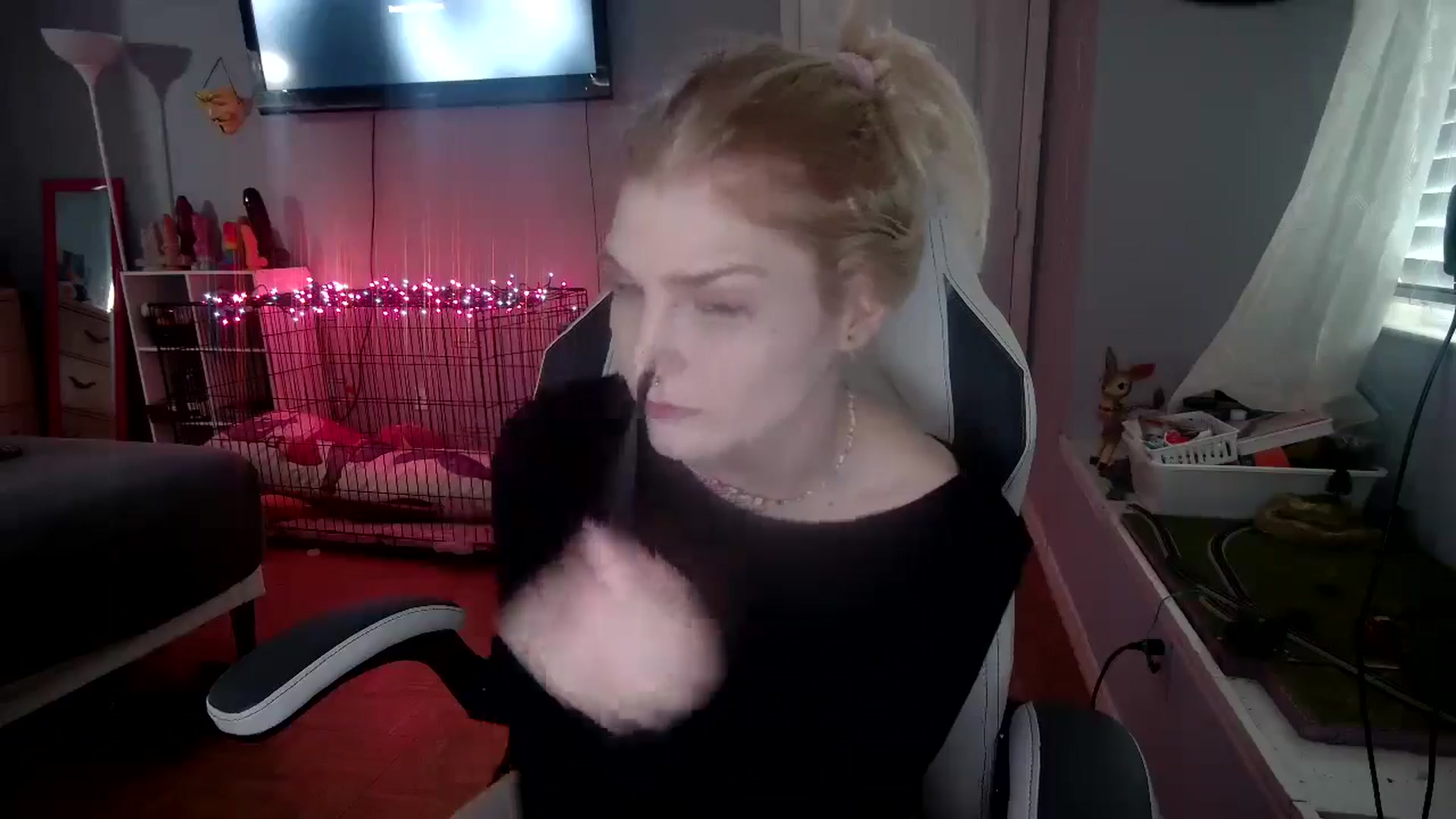 Gallery image thumbnail from DuckChan0's myfreecams stream on, 11/15/2024, 15:08 image 3 of 20