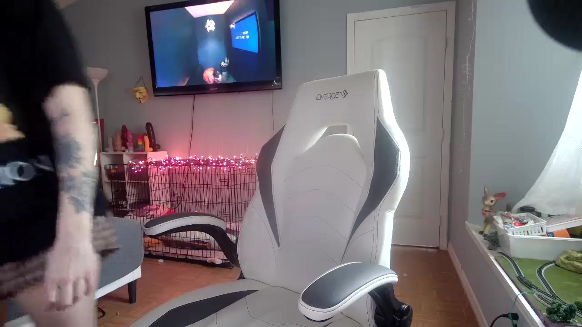 Gallery image thumbnail from DuckChan0's myfreecams stream on, 11/15/2024, 15:25 image 6 of 20