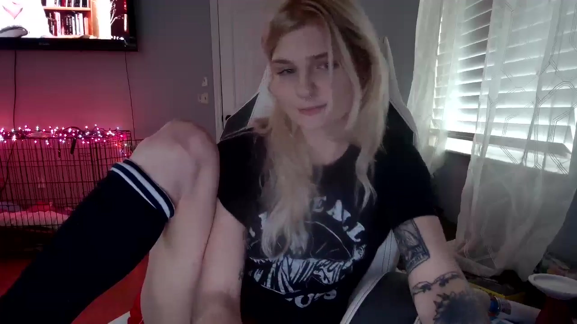 Gallery image thumbnail from DuckChan0's myfreecams stream on, 11/19/2024, 16:02 image 19 of 20