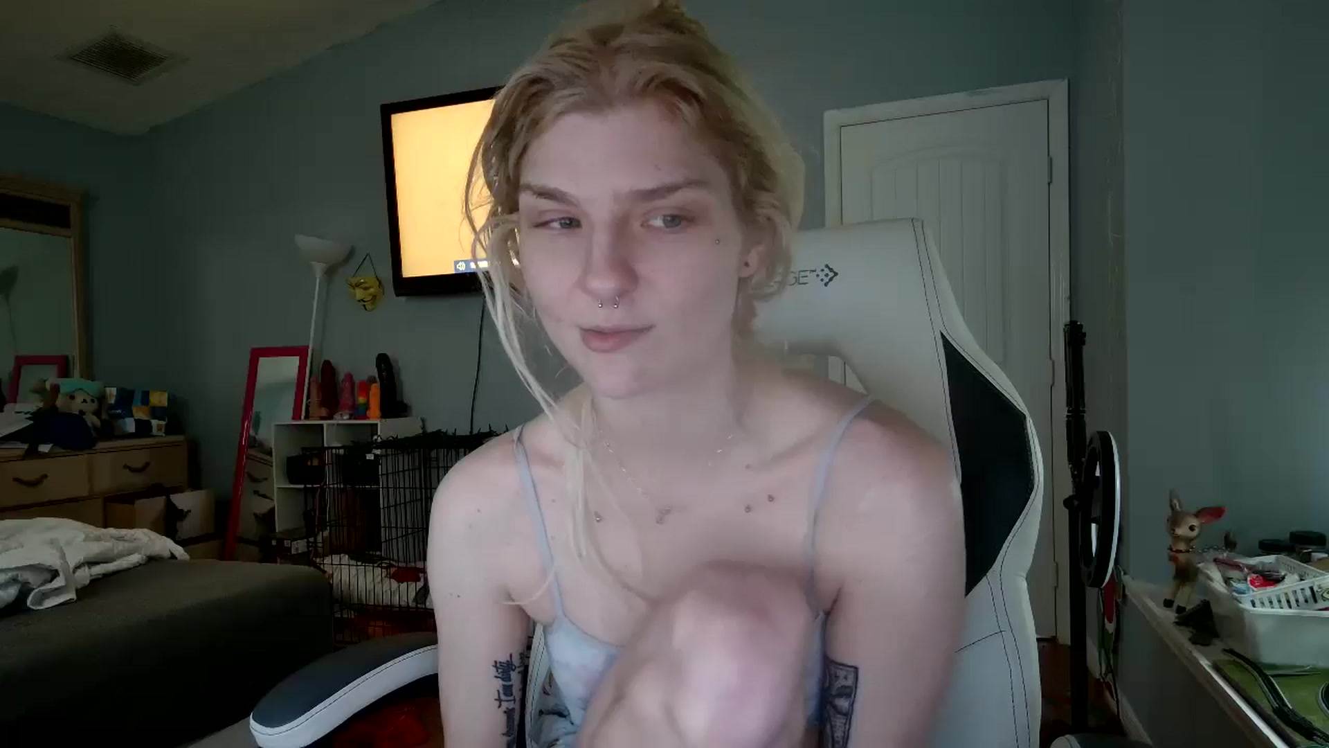 Gallery image thumbnail from DuckChan0's myfreecams stream on, 11/20/2024, 14:03 image 1 of 20