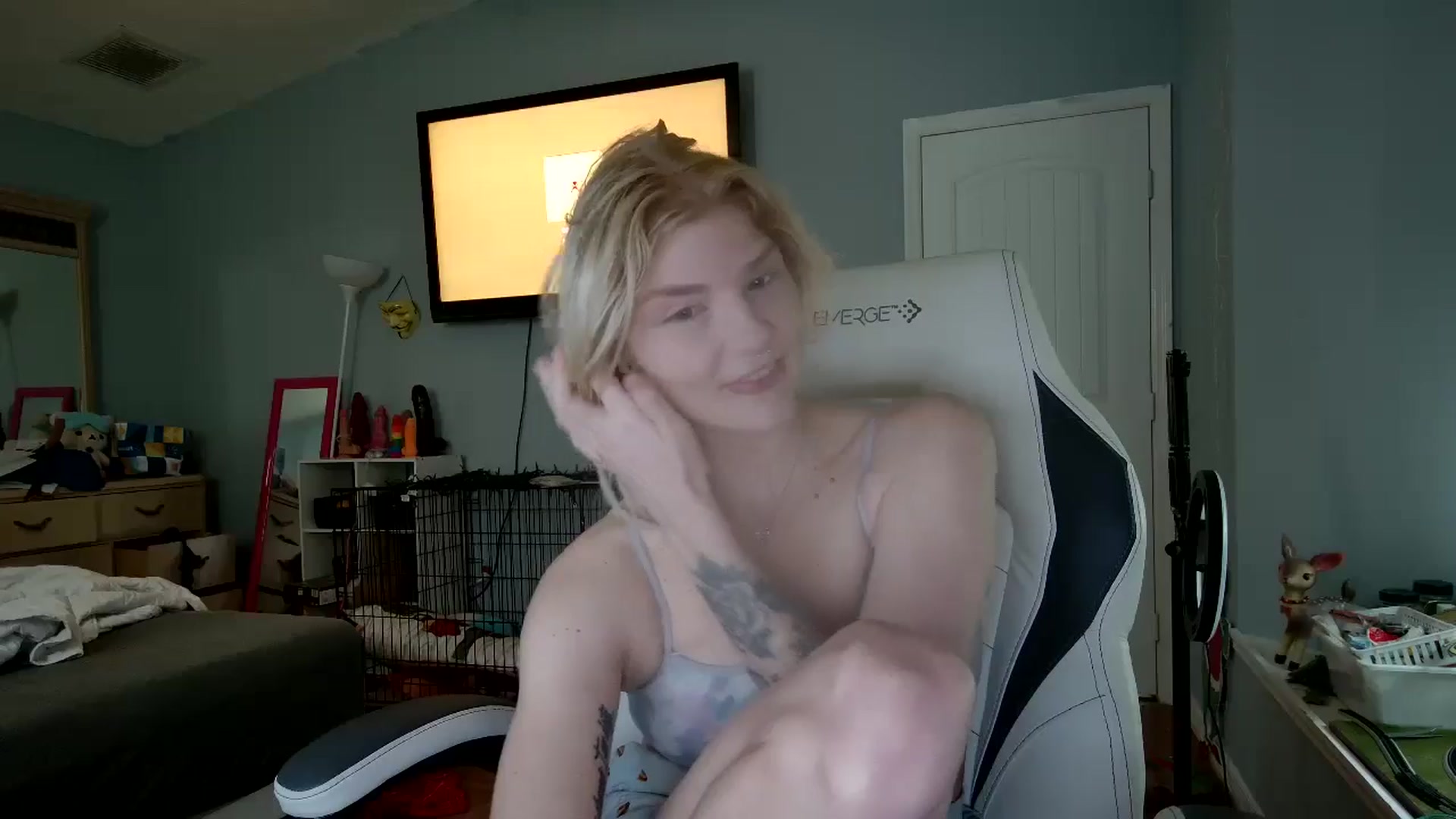 Gallery image thumbnail from DuckChan0's myfreecams stream on, 11/20/2024, 14:03 image 4 of 20