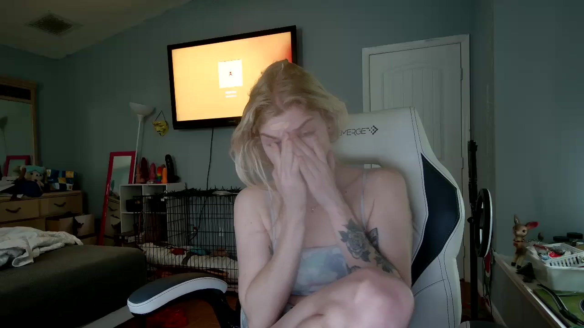 Gallery image thumbnail from DuckChan0's myfreecams stream on, 11/20/2024, 14:03 image 3 of 20