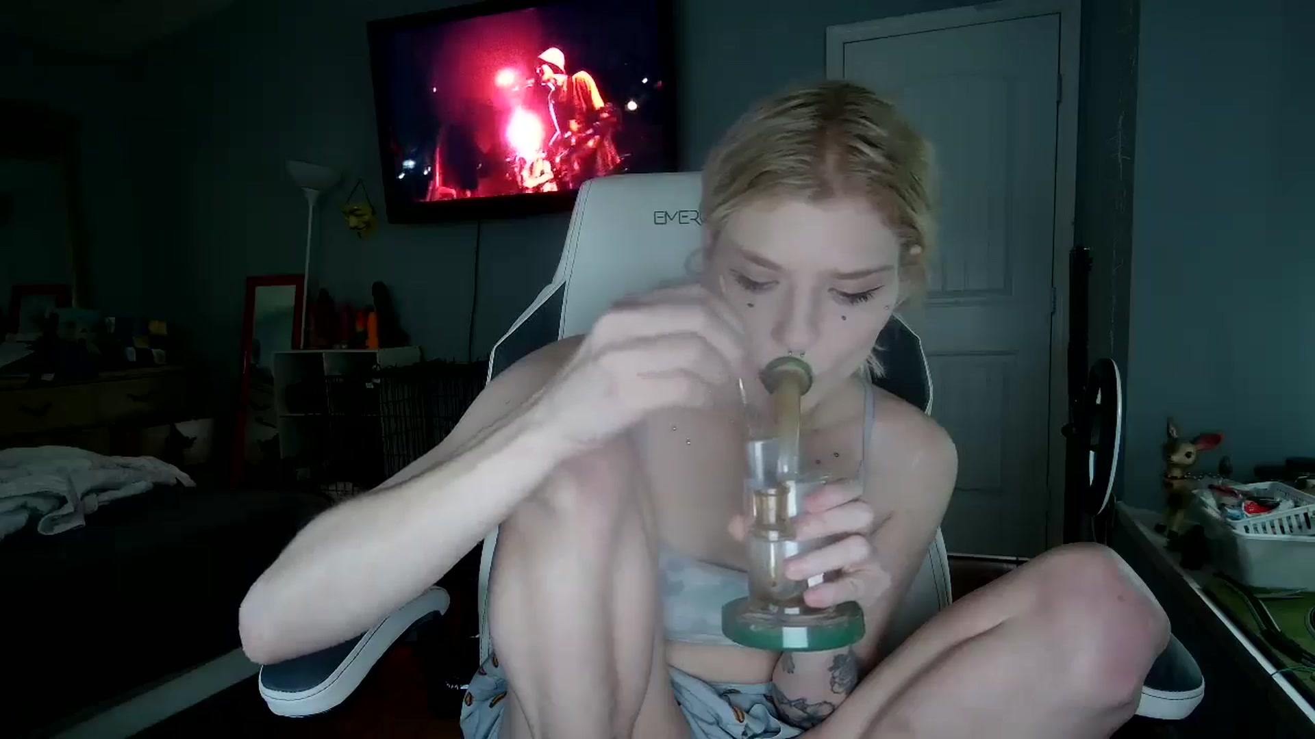 Gallery image thumbnail from DuckChan0's myfreecams stream on, 11/20/2024, 14:03 image 20 of 20