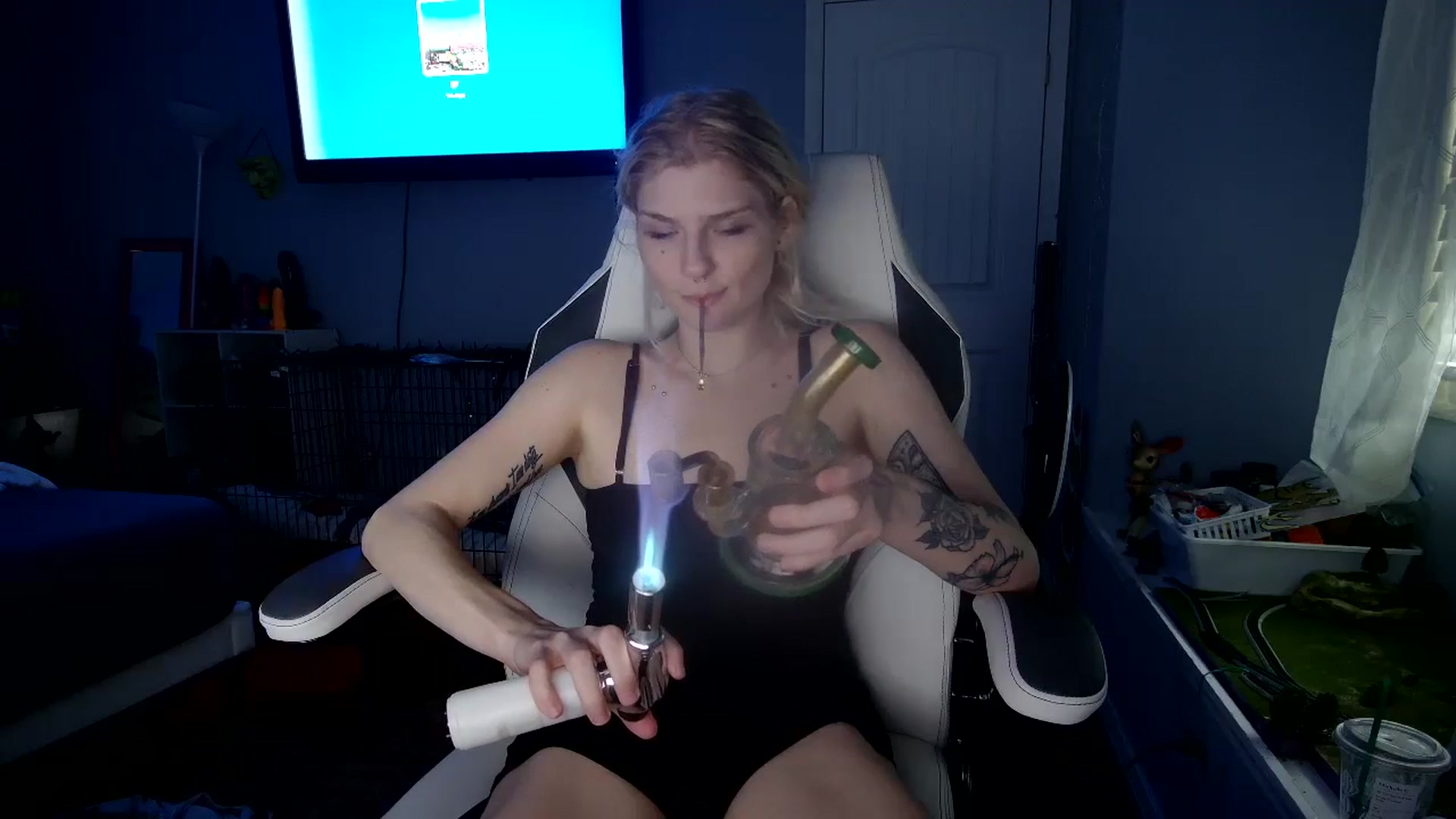 Gallery image thumbnail from DuckChan0's myfreecams stream on, 11/20/2024, 17:19 image 15 of 20