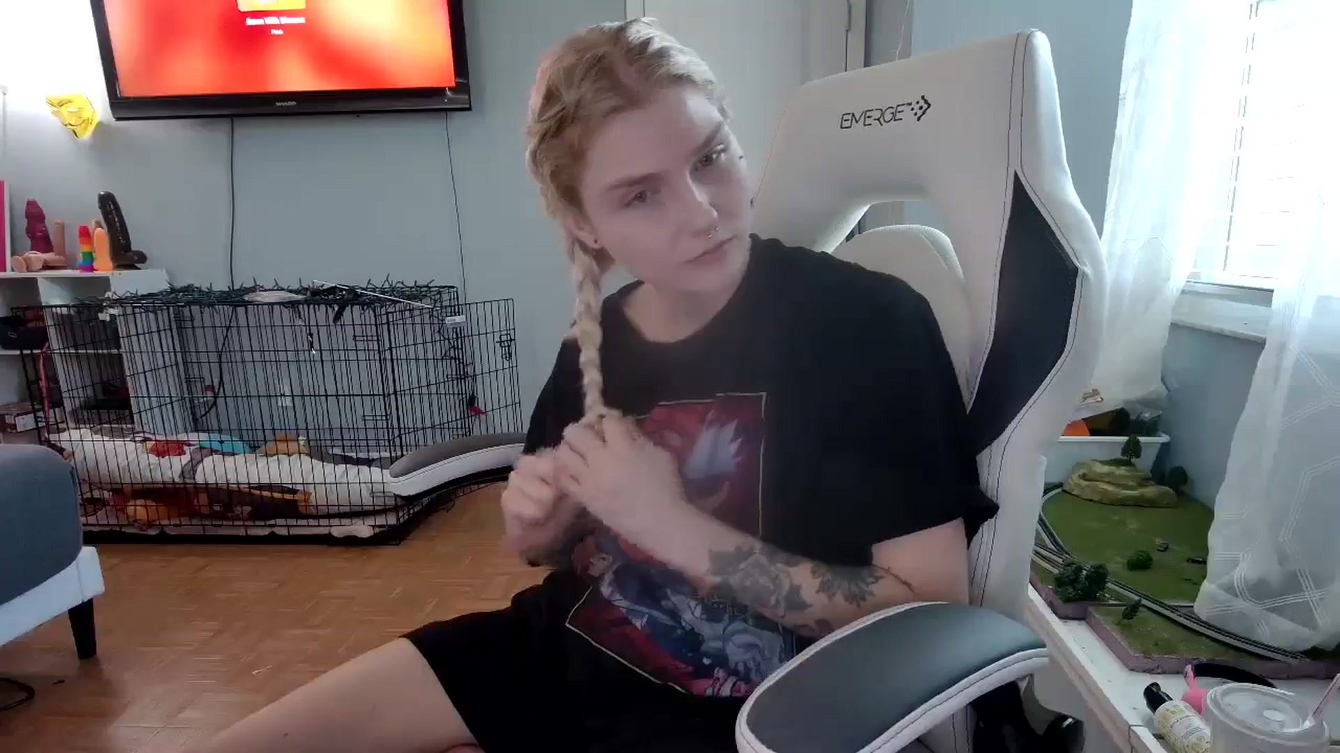 Gallery image thumbnail from DuckChan0's myfreecams stream on, 11/21/2024, 16:21 image 11 of 20