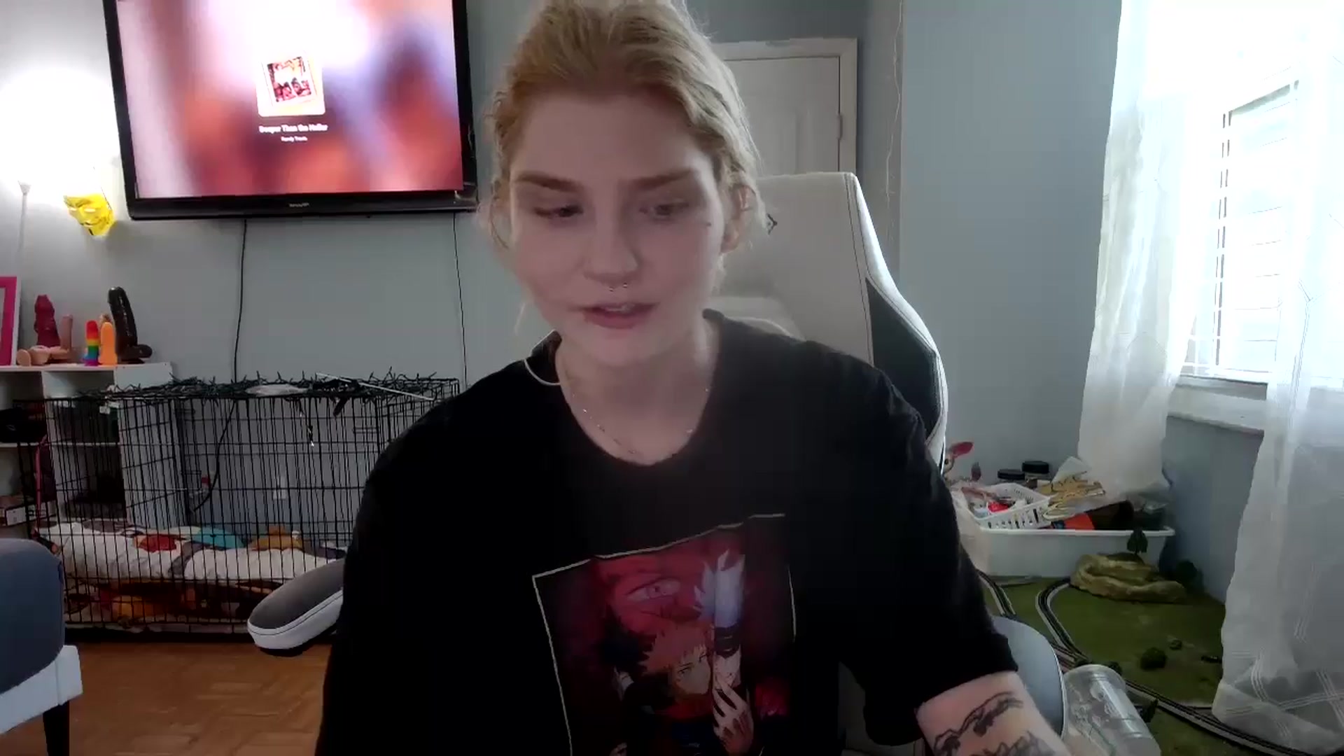 Gallery image thumbnail from DuckChan0's myfreecams stream on, 11/21/2024, 16:21 image 5 of 20