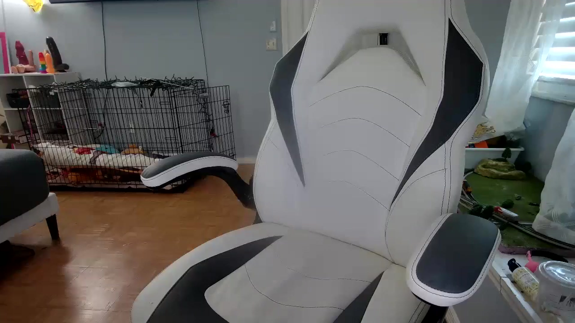 Gallery image thumbnail from DuckChan0's myfreecams stream on, 11/21/2024, 17:13 image 2 of 20