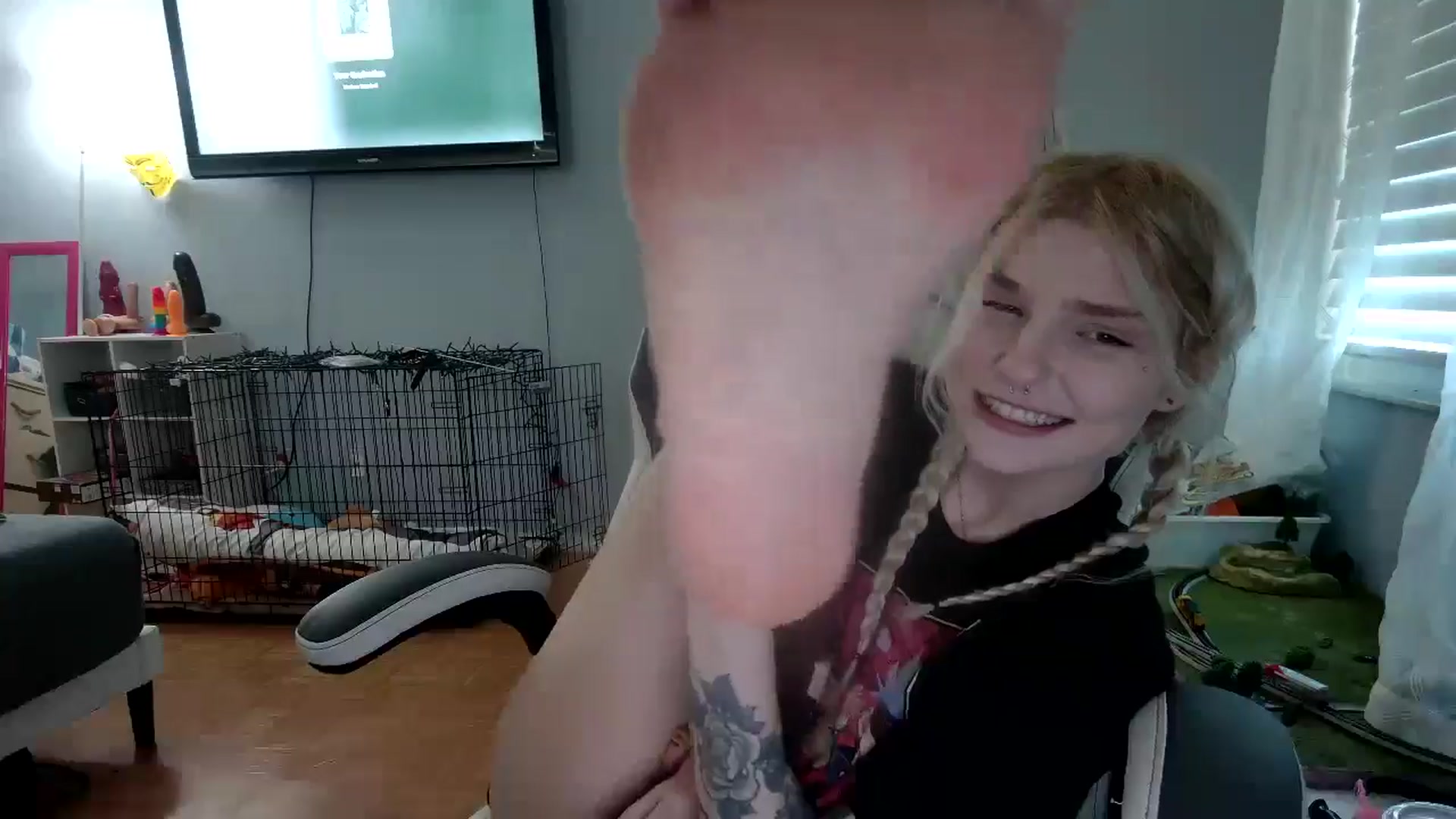 Gallery image thumbnail from DuckChan0's myfreecams stream on, 11/21/2024, 17:13 image 5 of 20