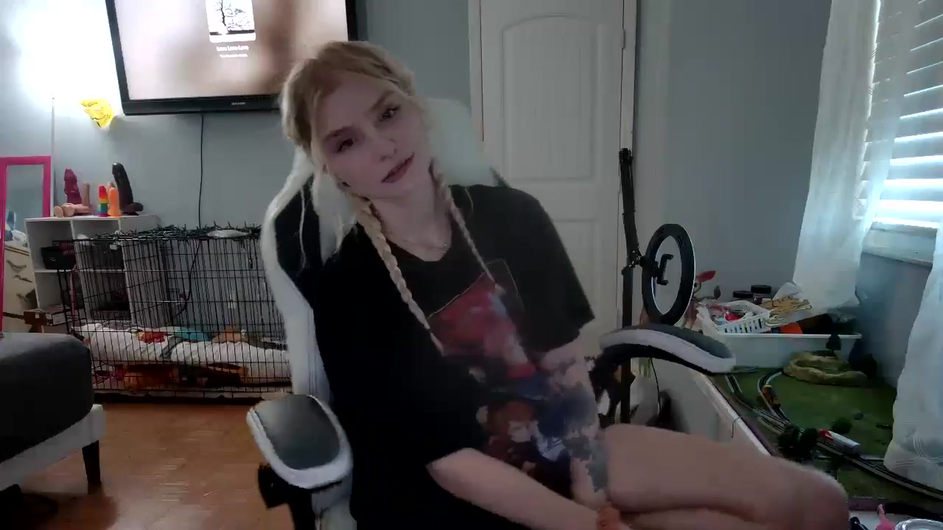 Gallery image thumbnail from DuckChan0's myfreecams stream on, 11/21/2024, 17:13 image 4 of 20
