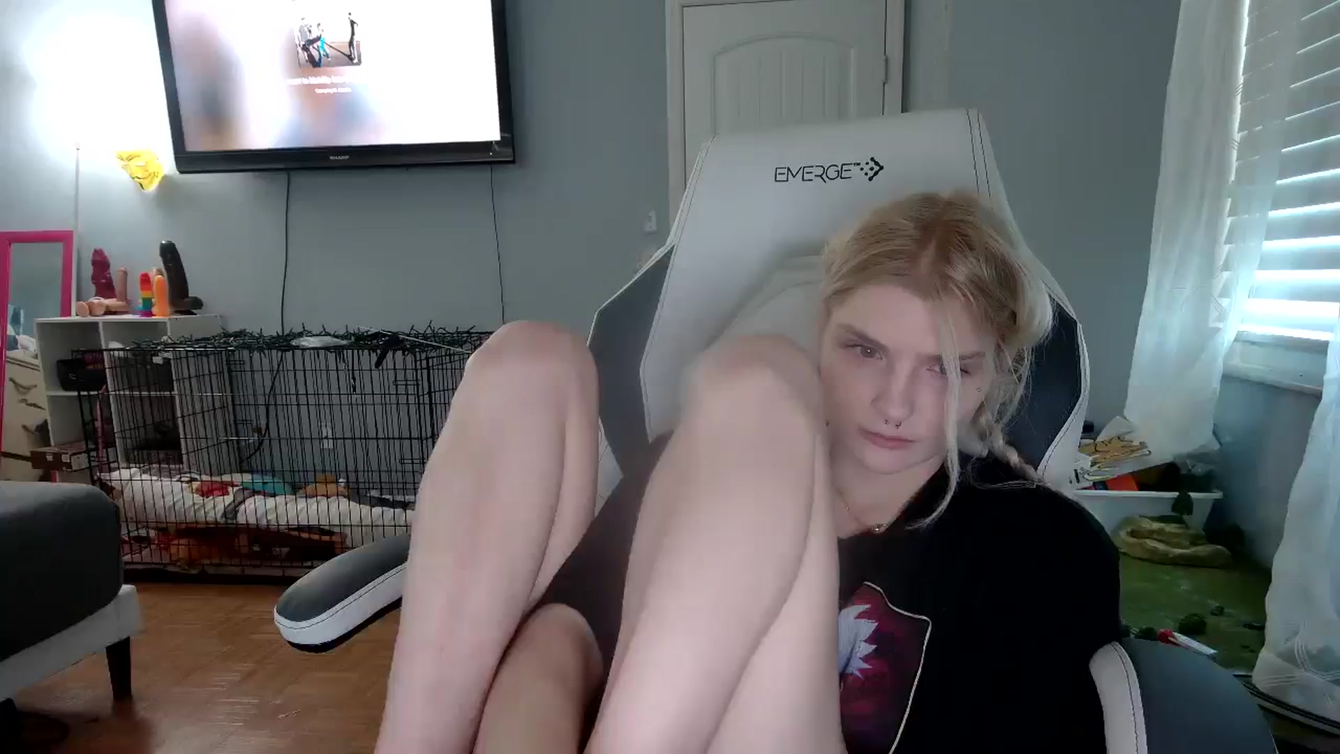 Gallery image thumbnail from DuckChan0's myfreecams stream on, 11/21/2024, 17:13 image 20 of 20
