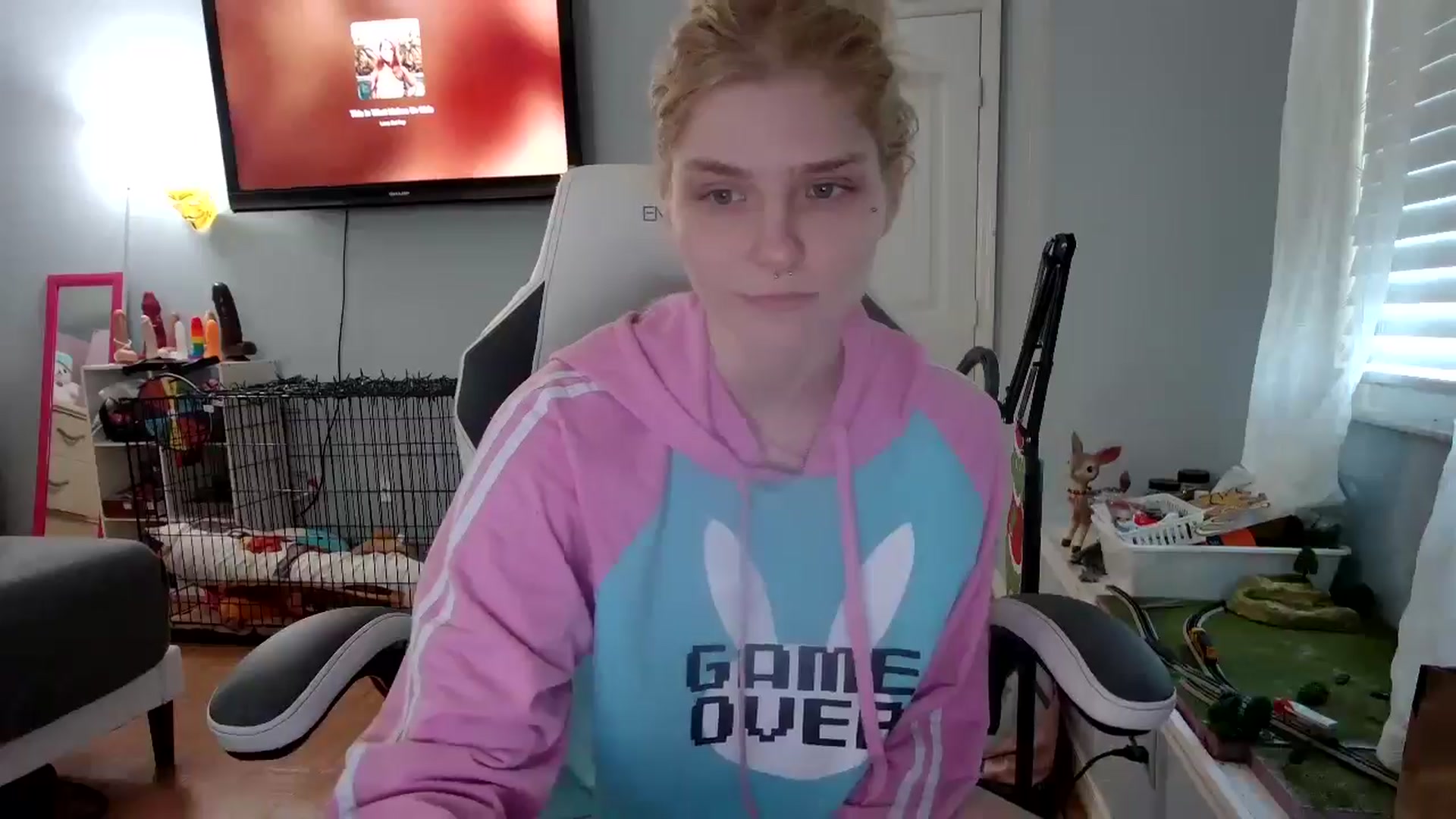 Gallery image thumbnail from DuckChan0's myfreecams stream on, 11/22/2024, 14:43 image 11 of 20