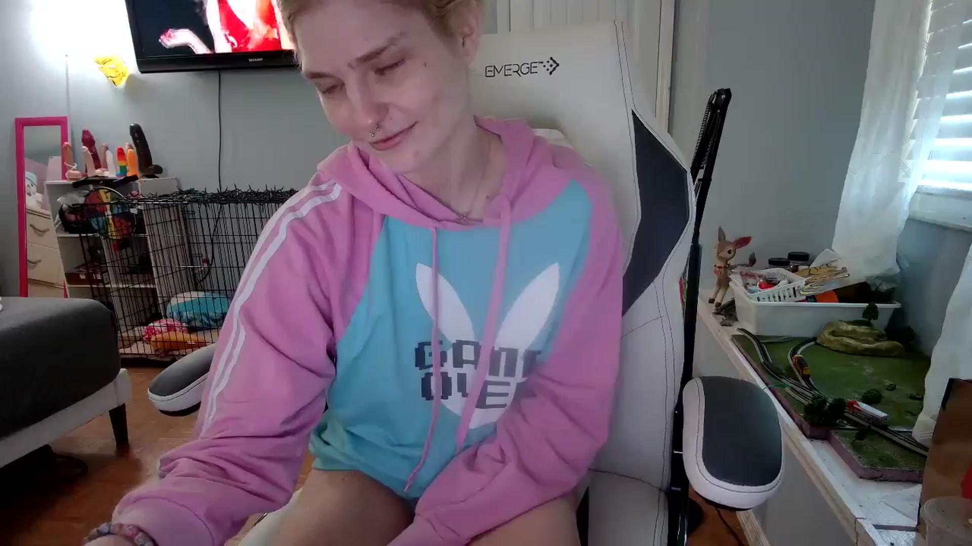 Gallery image thumbnail from DuckChan0's myfreecams stream on, 11/22/2024, 14:43 image 15 of 20