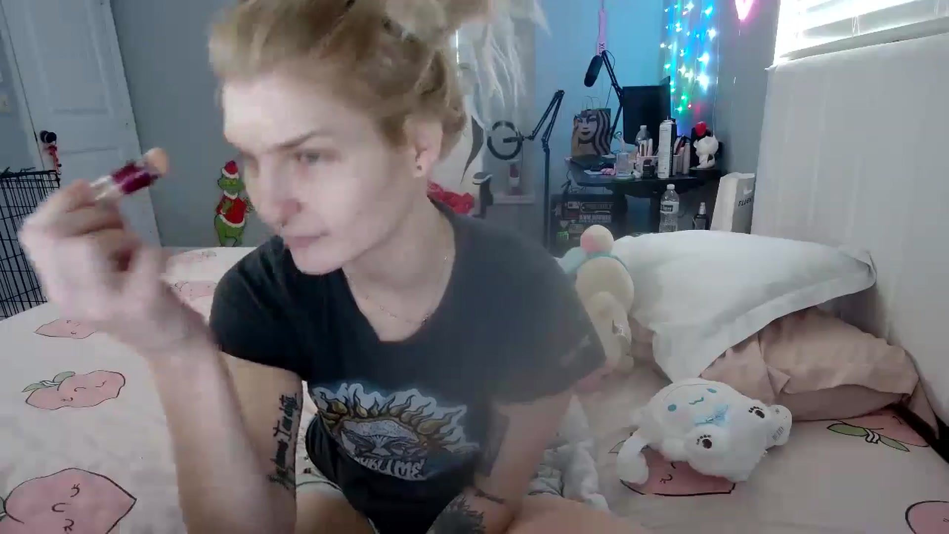 Gallery image thumbnail from DuckChan0's myfreecams stream on, 11/26/2024, 14:25 image 5 of 20