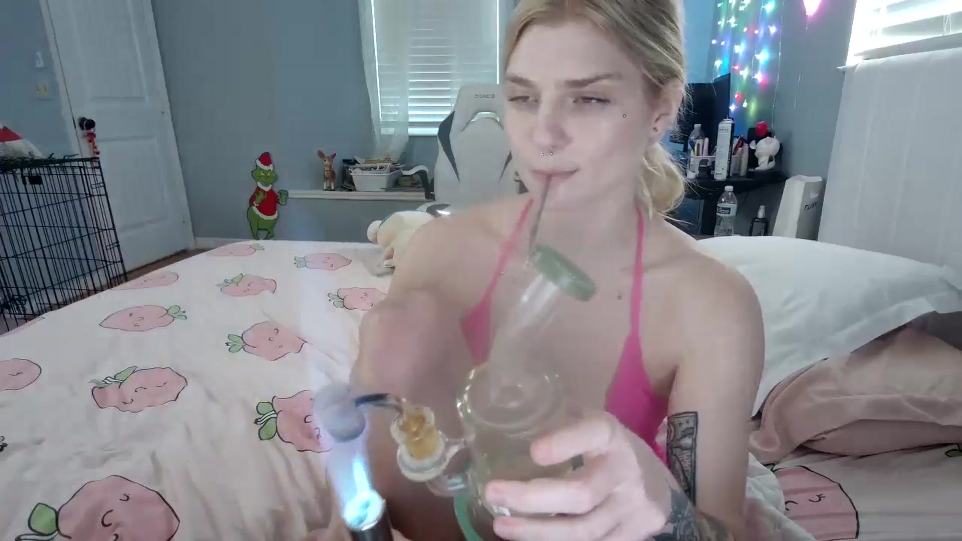 Gallery image thumbnail from DuckChan0's myfreecams stream on, 11/26/2024, 15:50 image 9 of 20