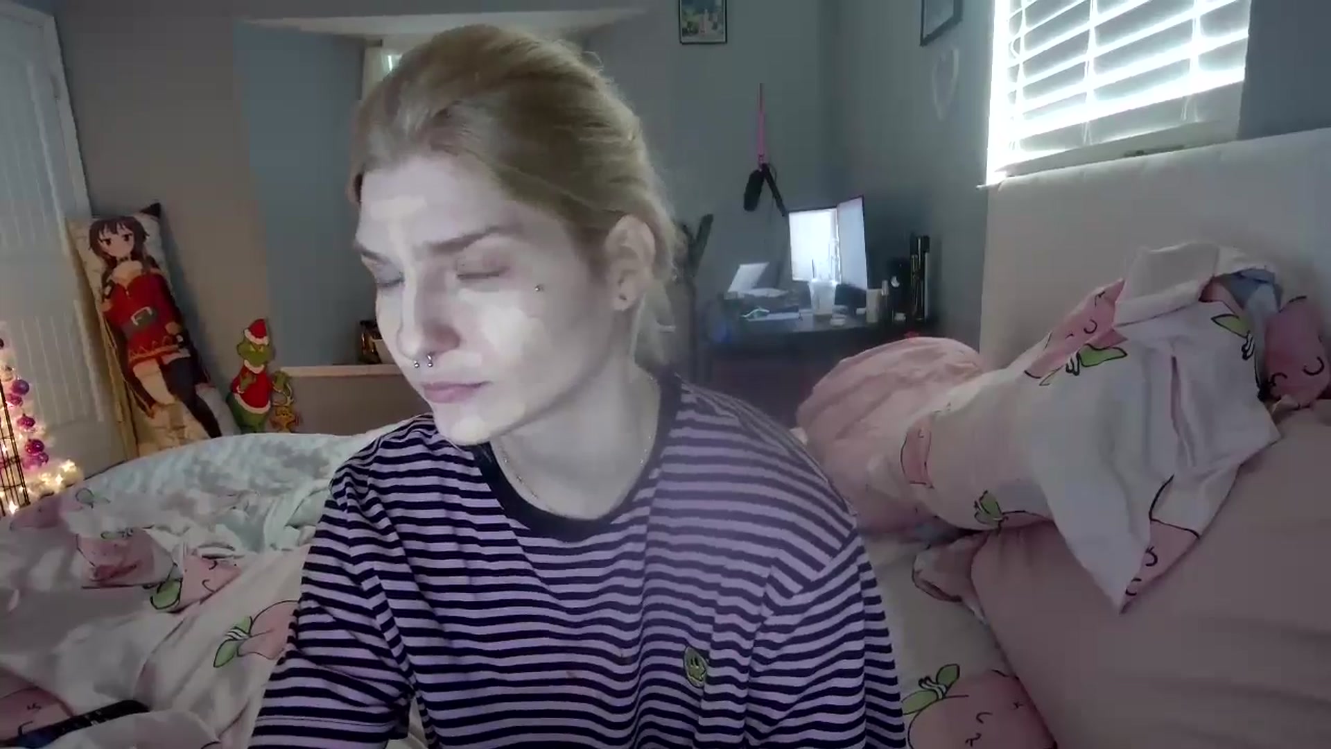 Gallery image thumbnail from DuckChan0's myfreecams stream on, 12/02/2024, 15:28 image 2 of 20
