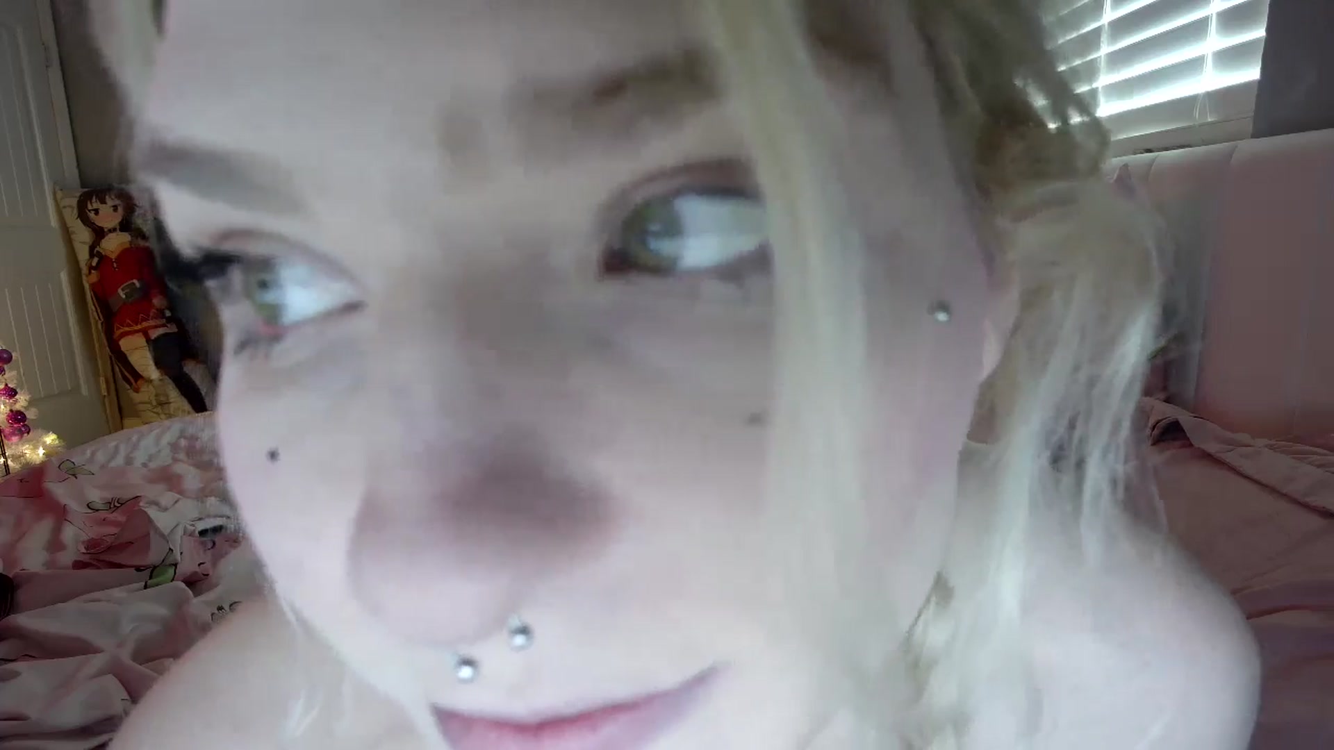 Gallery image thumbnail from DuckChan0's myfreecams stream on, 12/02/2024, 15:28 image 13 of 20