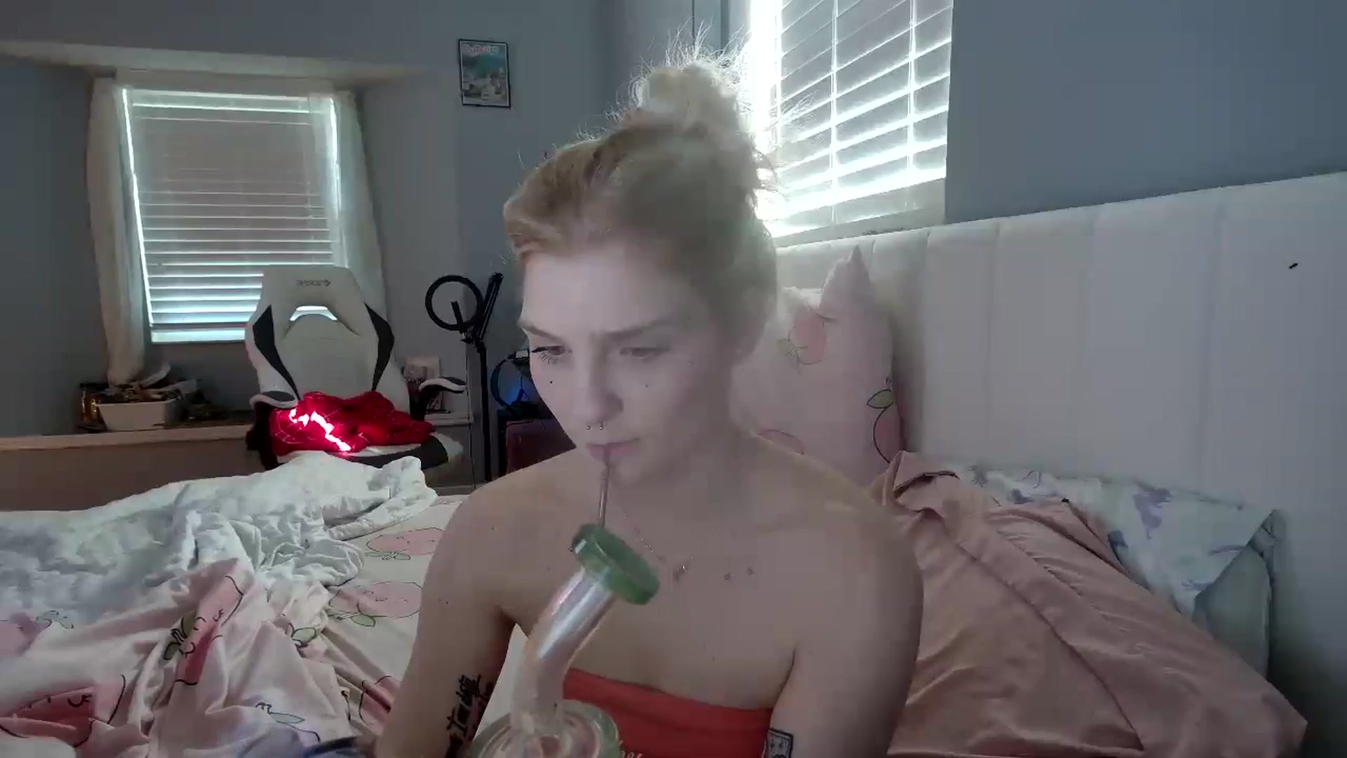 Gallery image thumbnail from DuckChan0's myfreecams stream on, 12/02/2024, 15:57 image 3 of 20