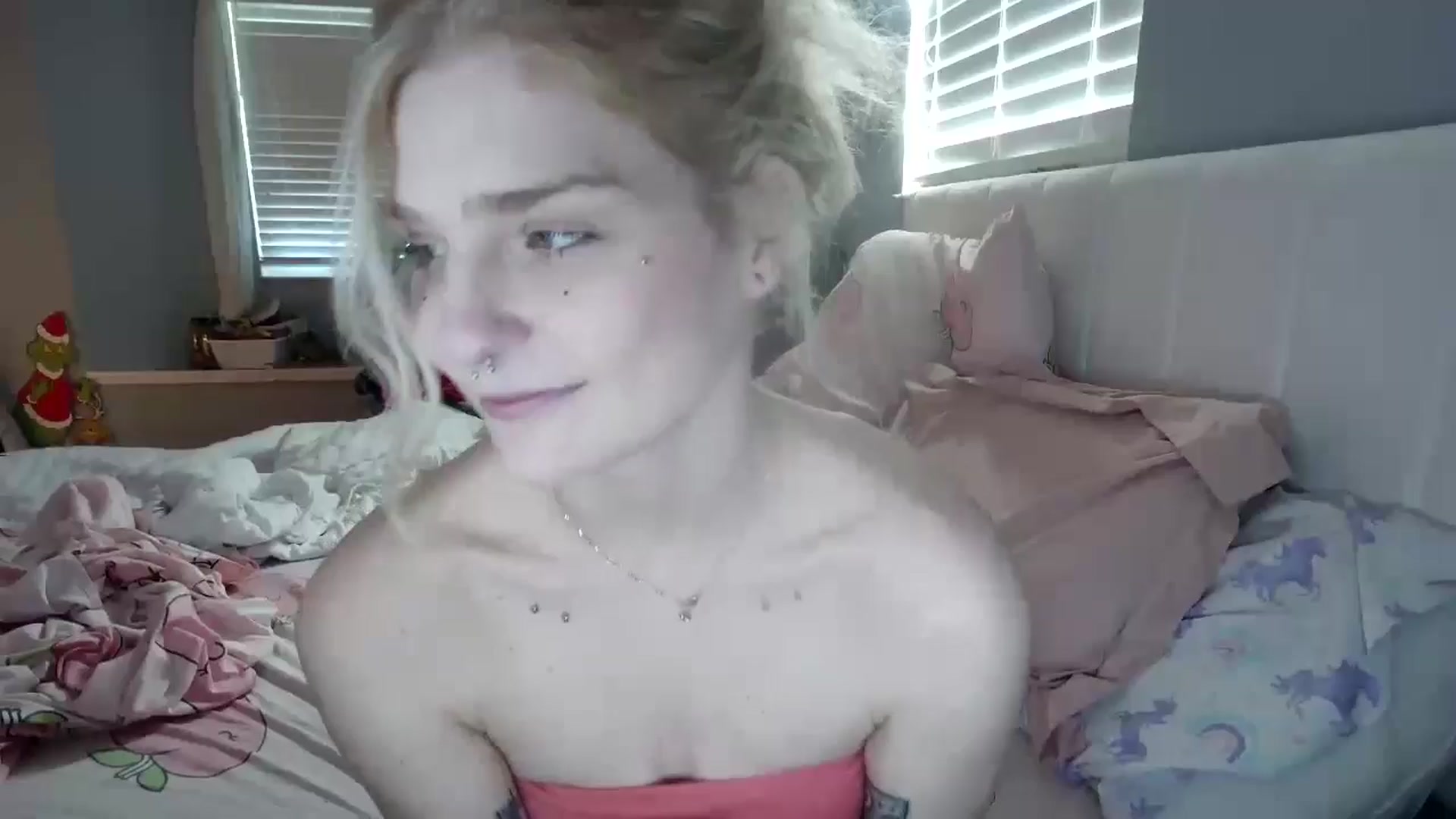 Gallery image thumbnail from DuckChan0's myfreecams stream on, 12/02/2024, 16:48 image 1 of 20