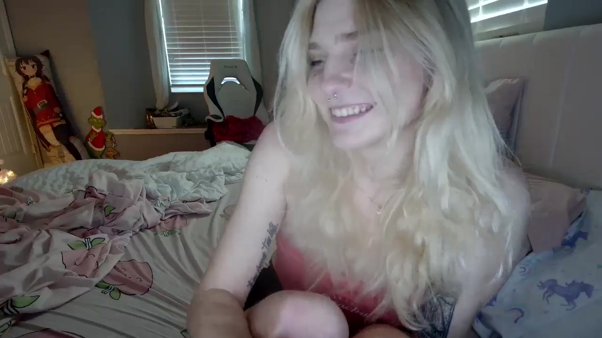 Gallery image thumbnail from DuckChan0's myfreecams stream on, 12/02/2024, 17:25 image 10 of 20