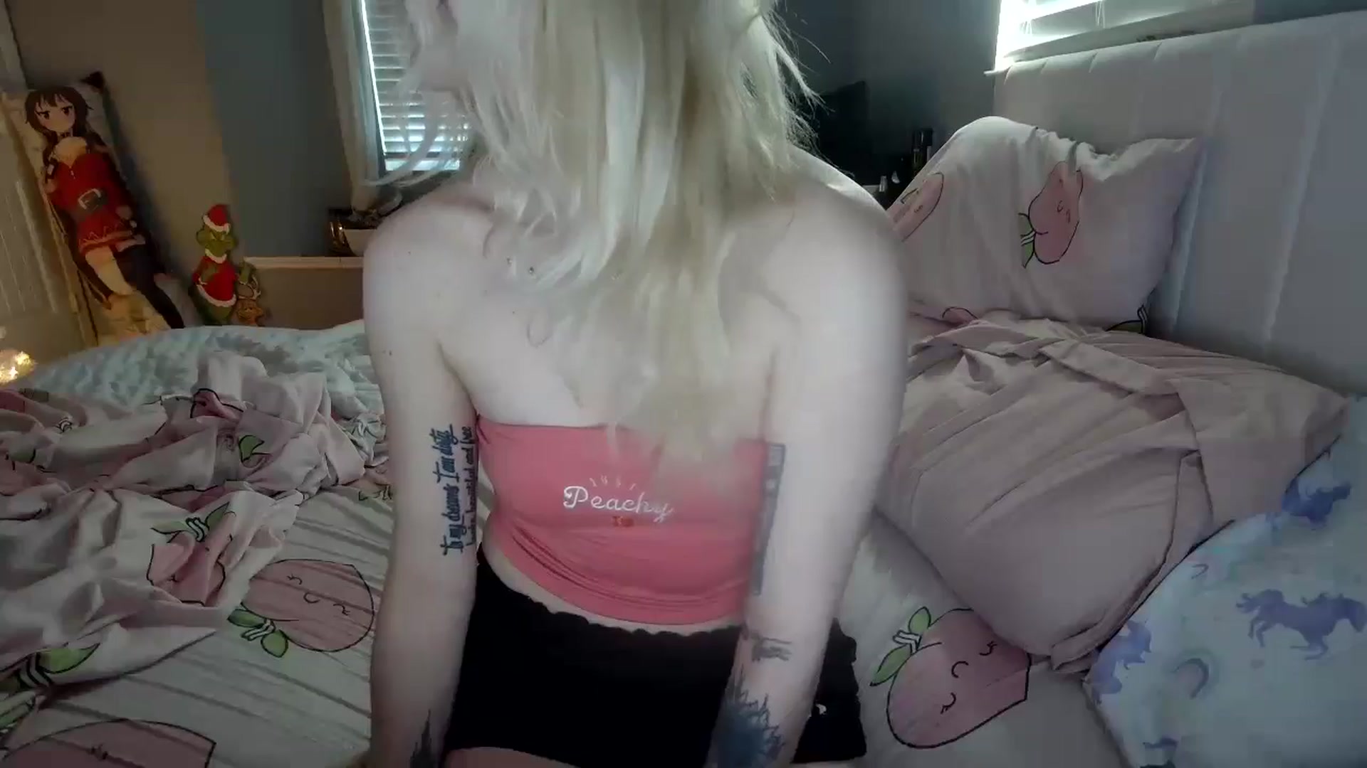 Gallery image thumbnail from DuckChan0's myfreecams stream on, 12/02/2024, 17:25 image 3 of 20