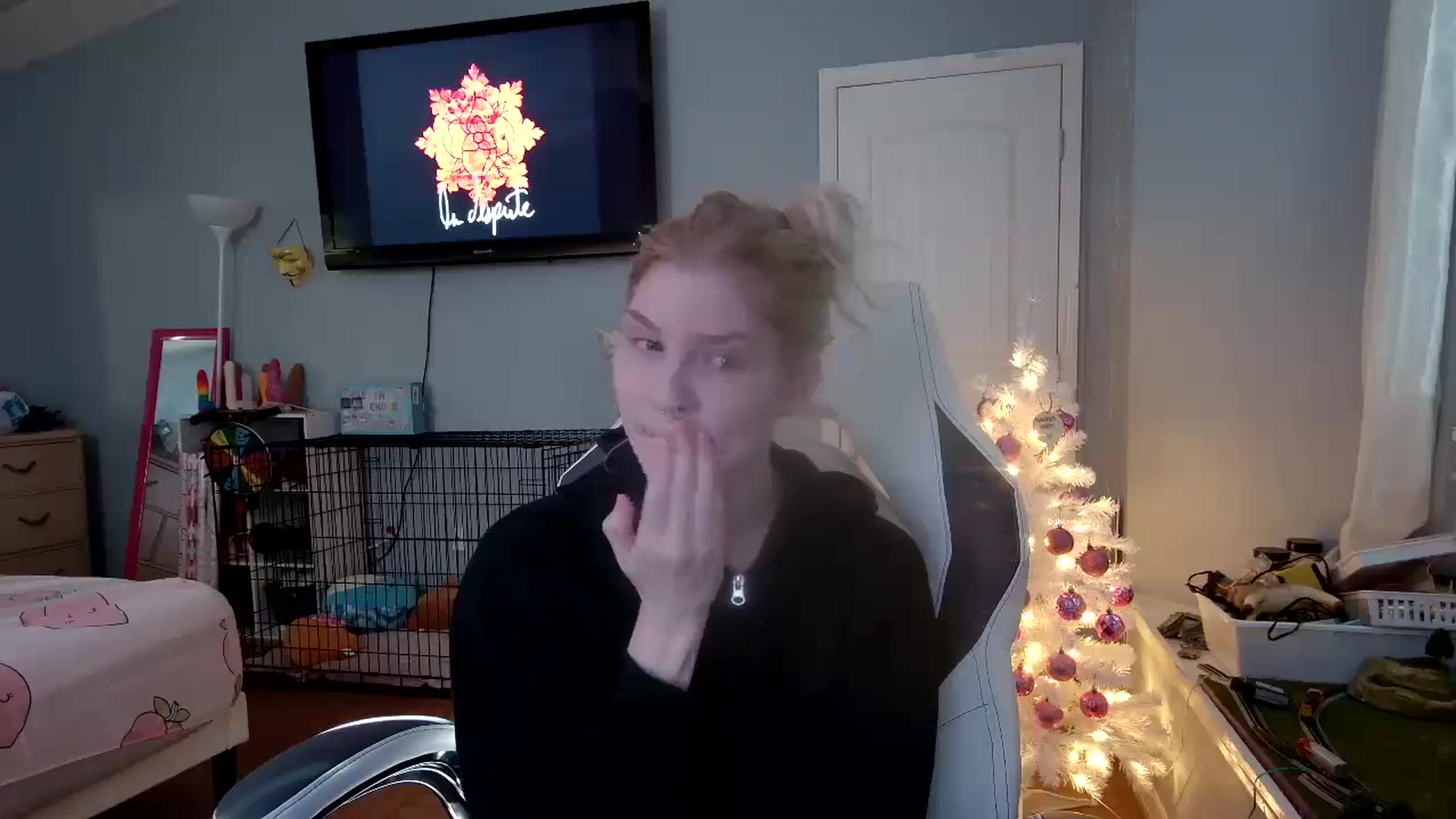 Gallery image thumbnail from DuckChan0's myfreecams stream on, 12/03/2024, 16:51 image 2 of 20