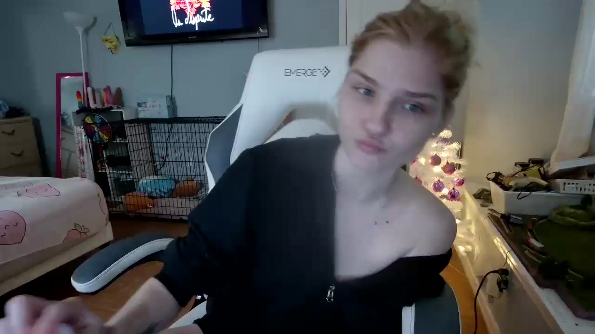 Gallery image thumbnail from DuckChan0's myfreecams stream on, 12/03/2024, 16:51 image 1 of 20