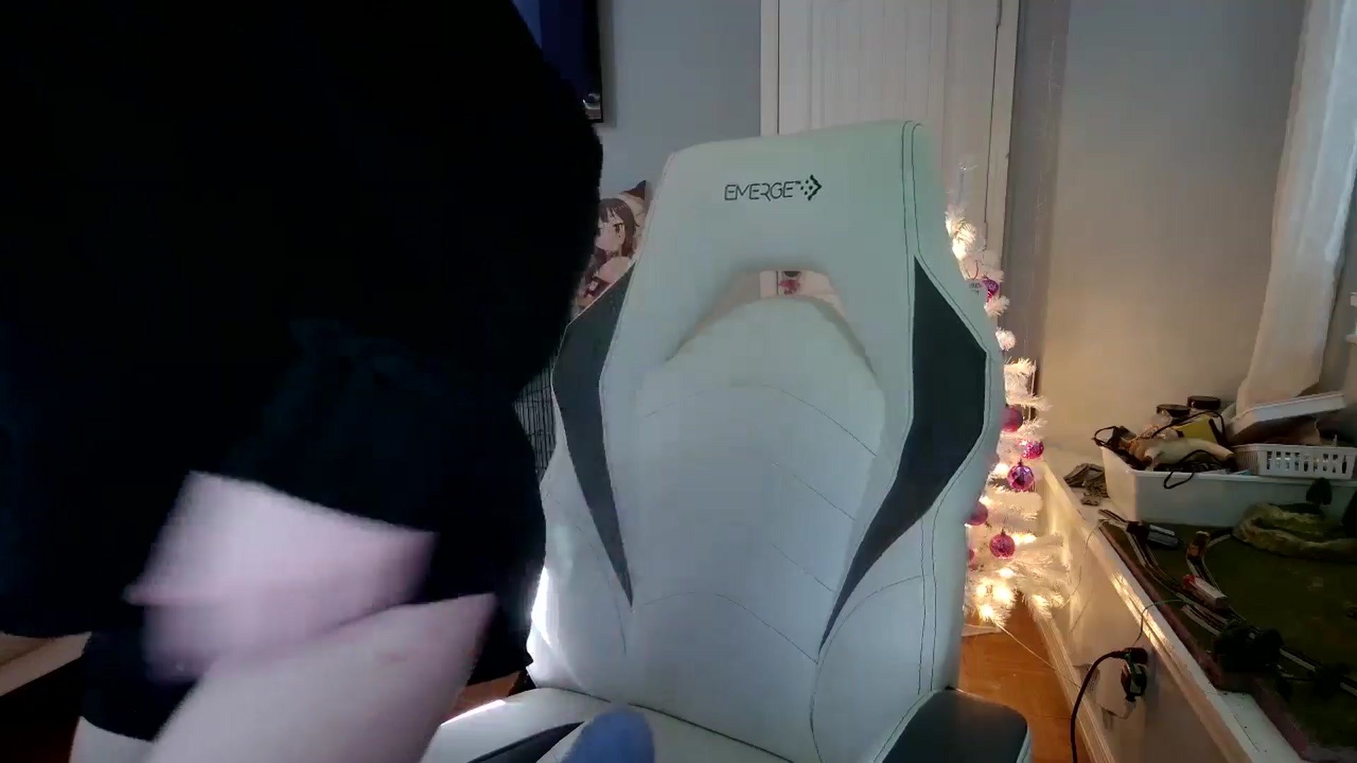 Gallery image thumbnail from DuckChan0's myfreecams stream on, 12/03/2024, 16:51 image 3 of 20